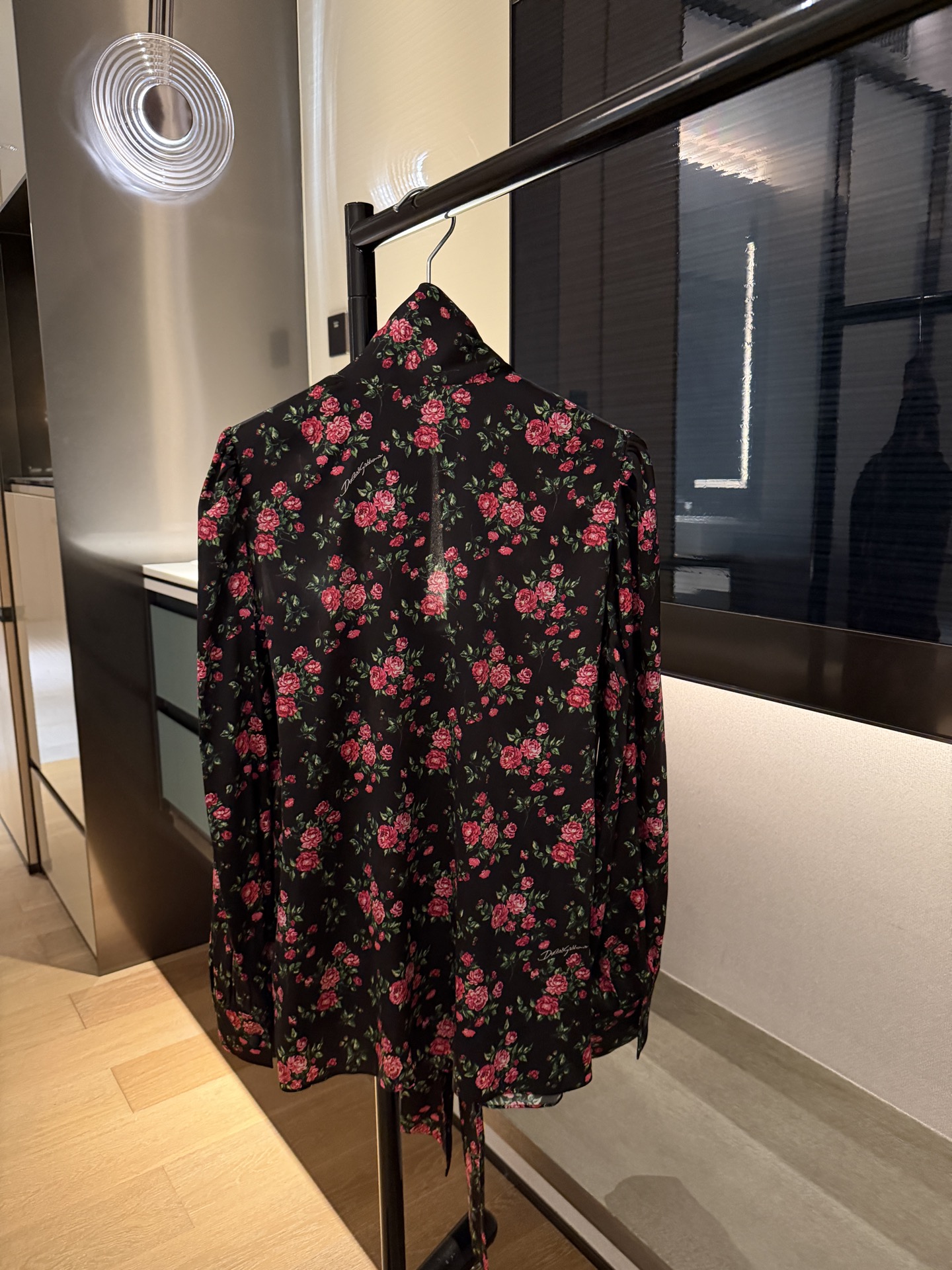 26早秋新品❤️新款小碎花衬衣！真丝缎面料！大蝴蝶结🎀用料巨大现货36-38-40-42