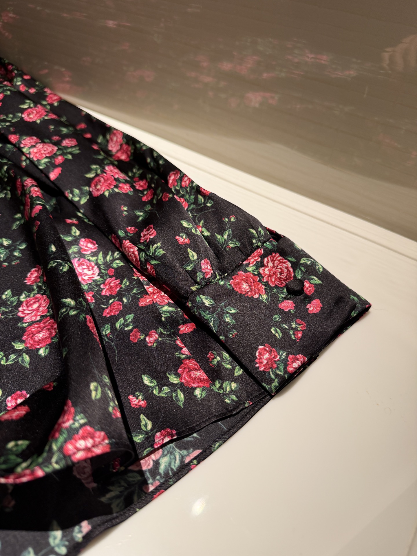 26早秋新品❤️新款小碎花衬衣！真丝缎面料！大蝴蝶结🎀用料巨大现货36-38-40-42