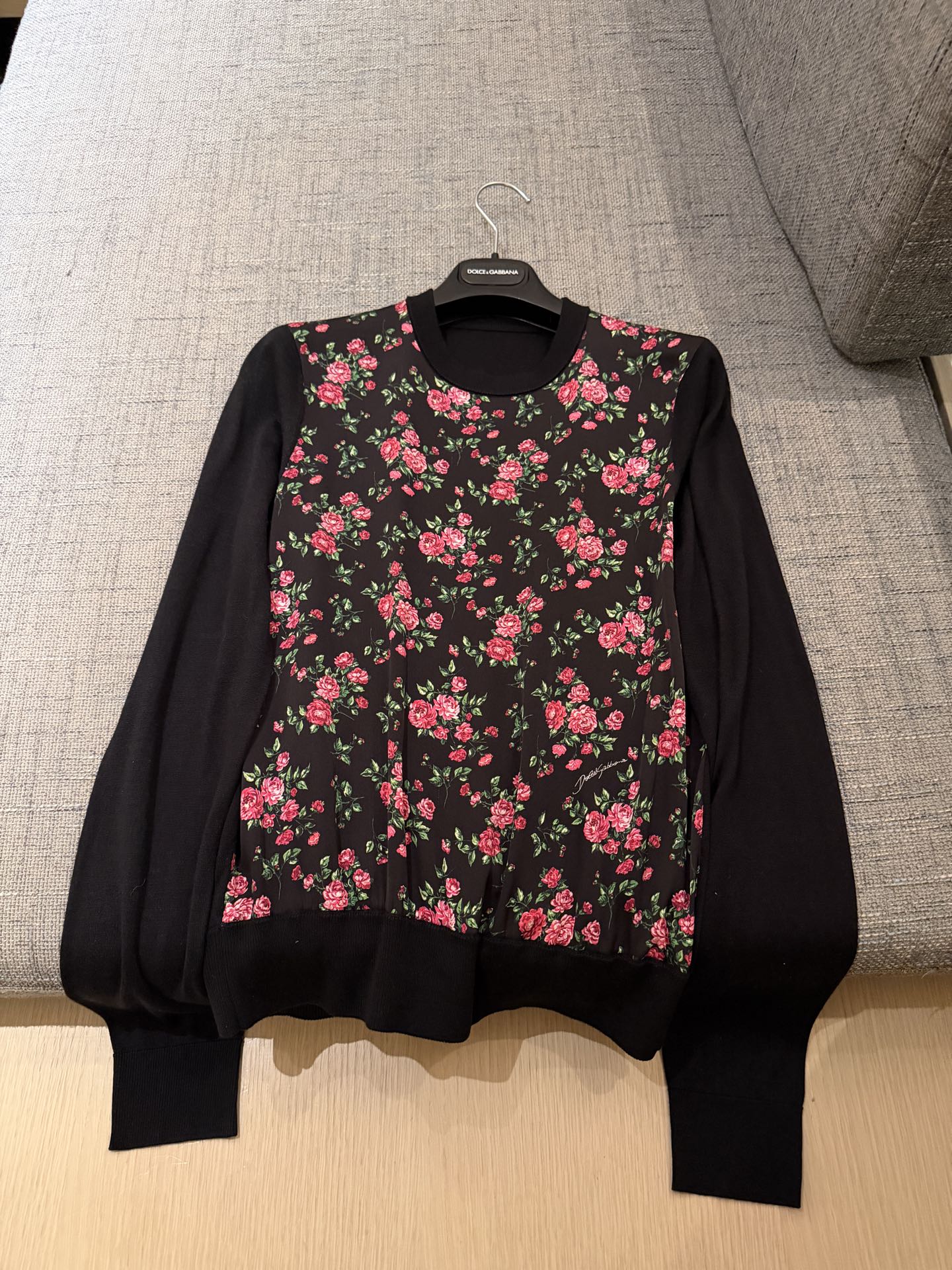 26早春新品❤️真丝纱线拼接真丝缎面料套头打底毛衫！36-38-40-42