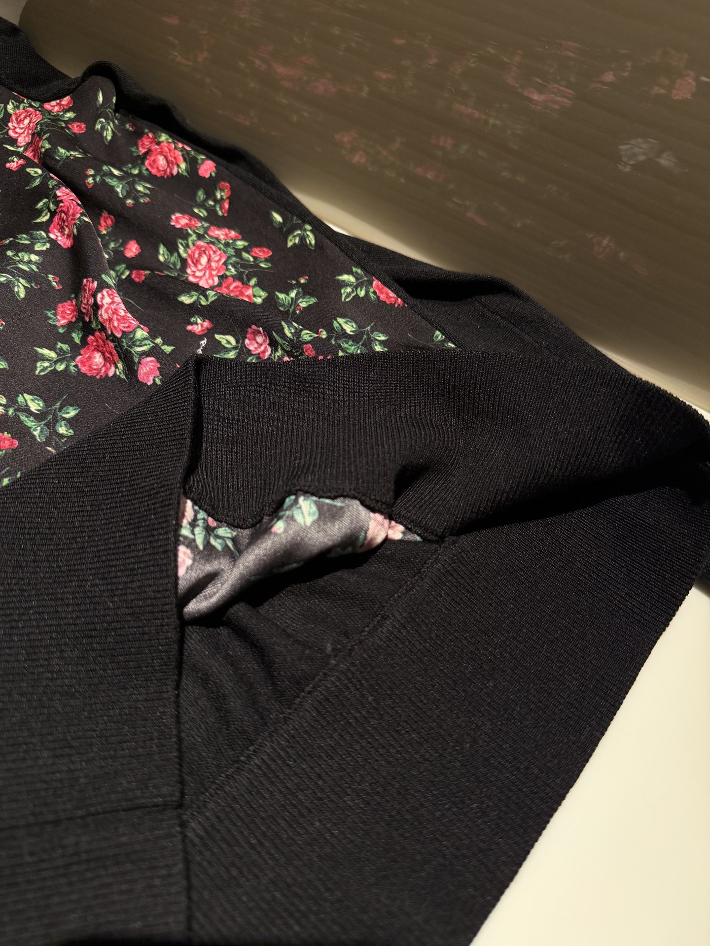 26早春新品❤️真丝纱线拼接真丝缎面料套头打底毛衫！36-38-40-42