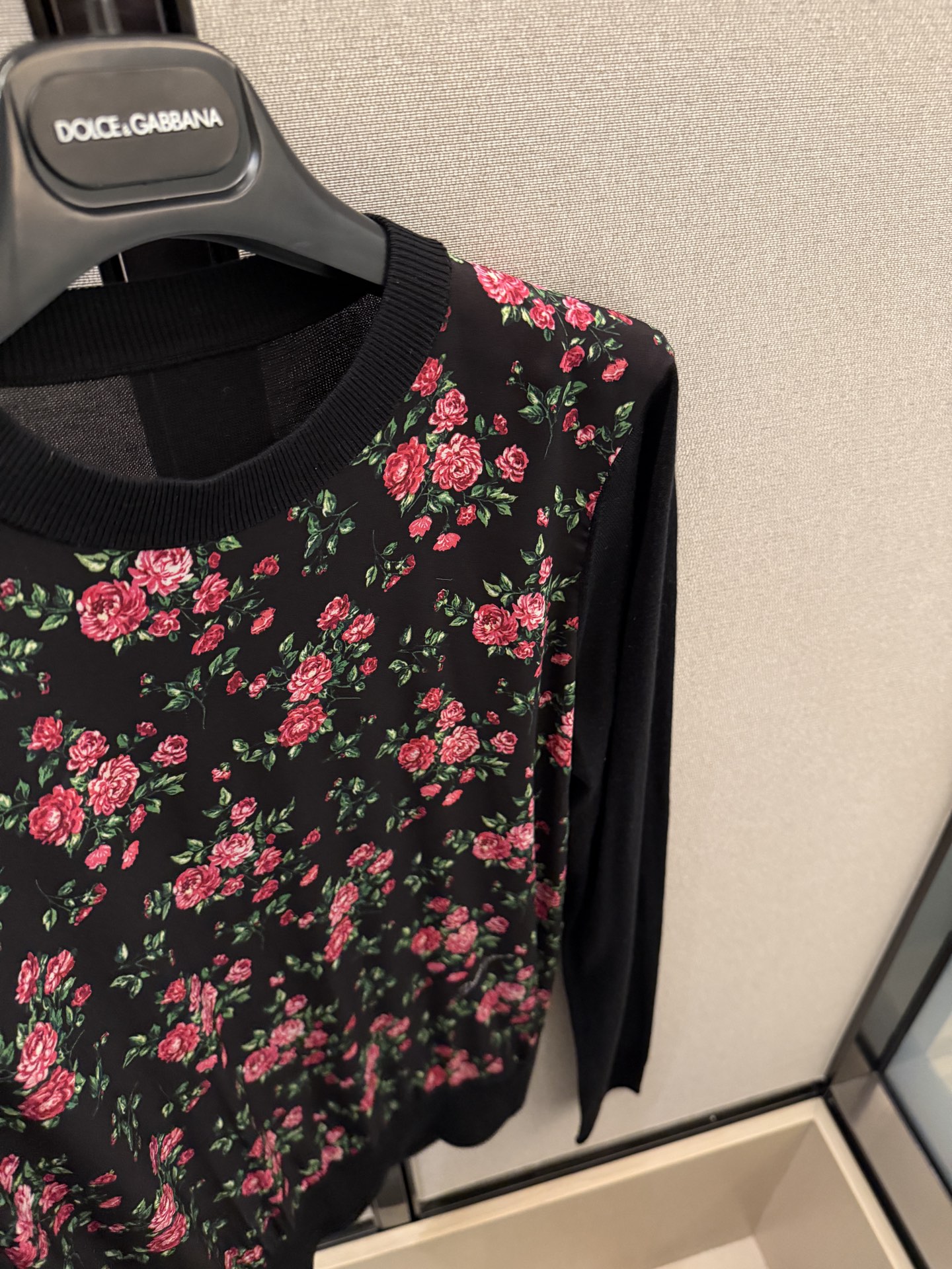 26早春新品❤️真丝纱线拼接真丝缎面料套头打底毛衫！36-38-40-42