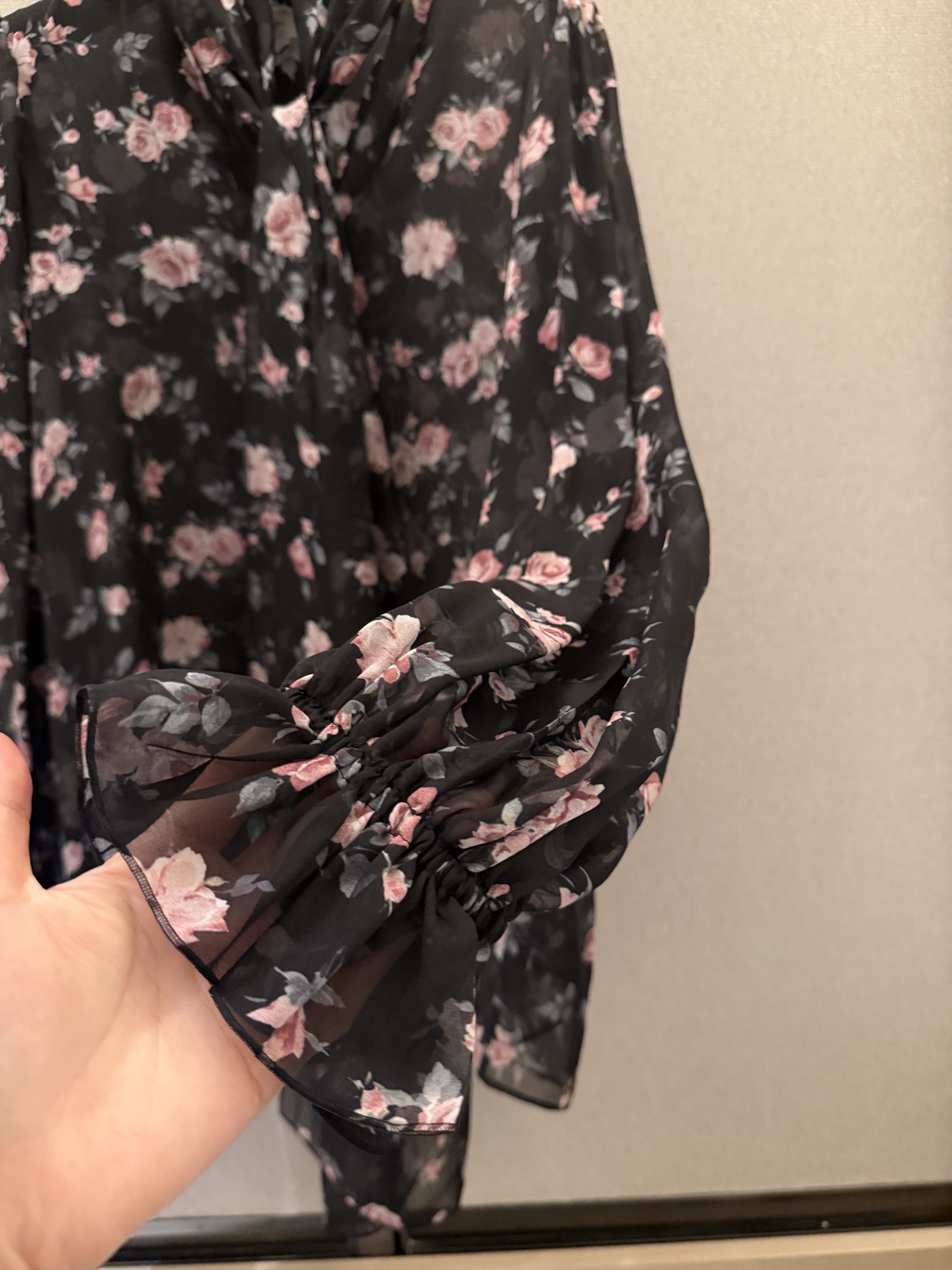 26早春新品❤️真丝碎花衬衣！现货36-38-40-42