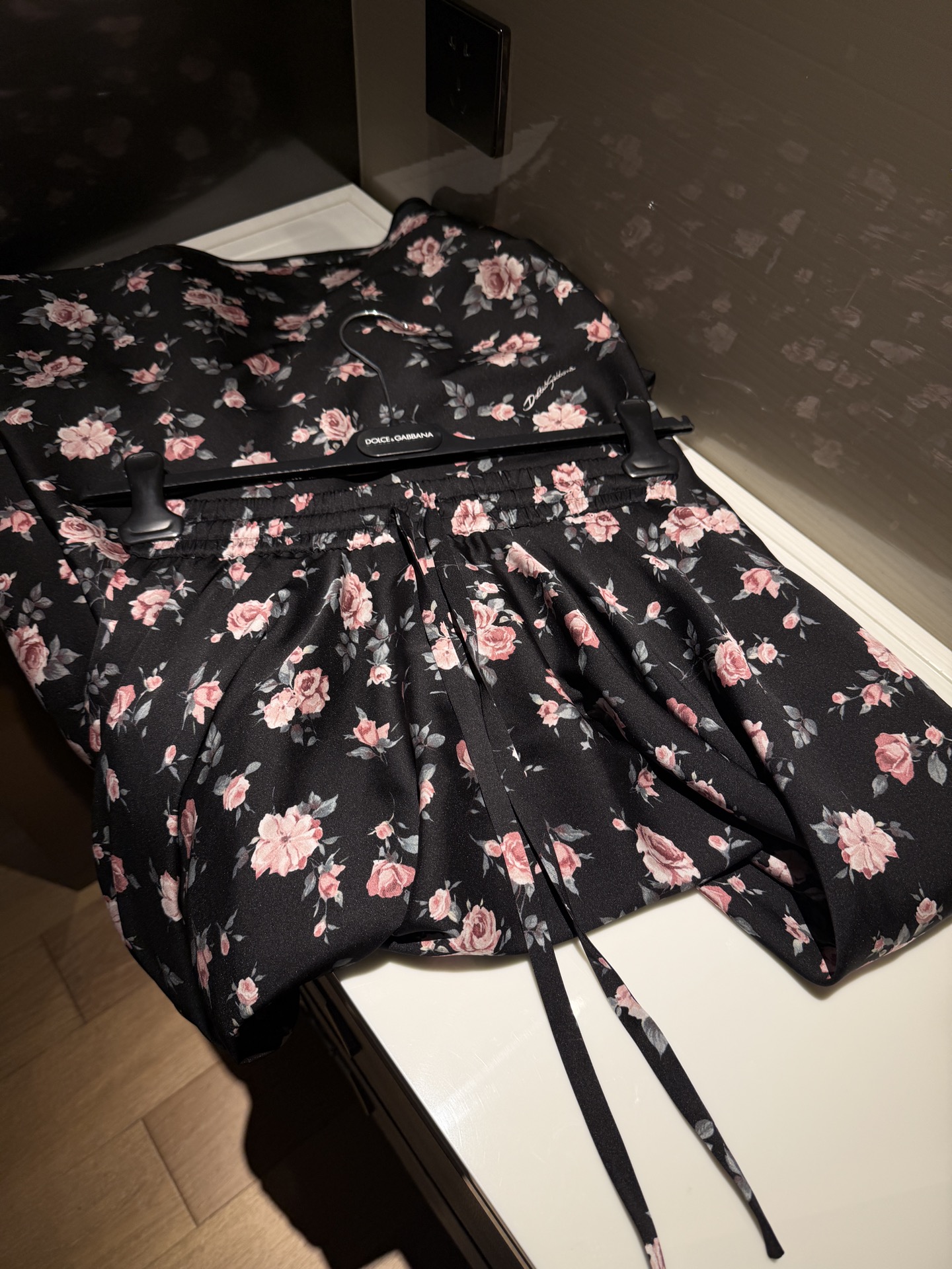 26早春新品❤️真丝碎花套装！上衣徘单！半裙真丝缎超大摆现货36-38-40-42 半裙