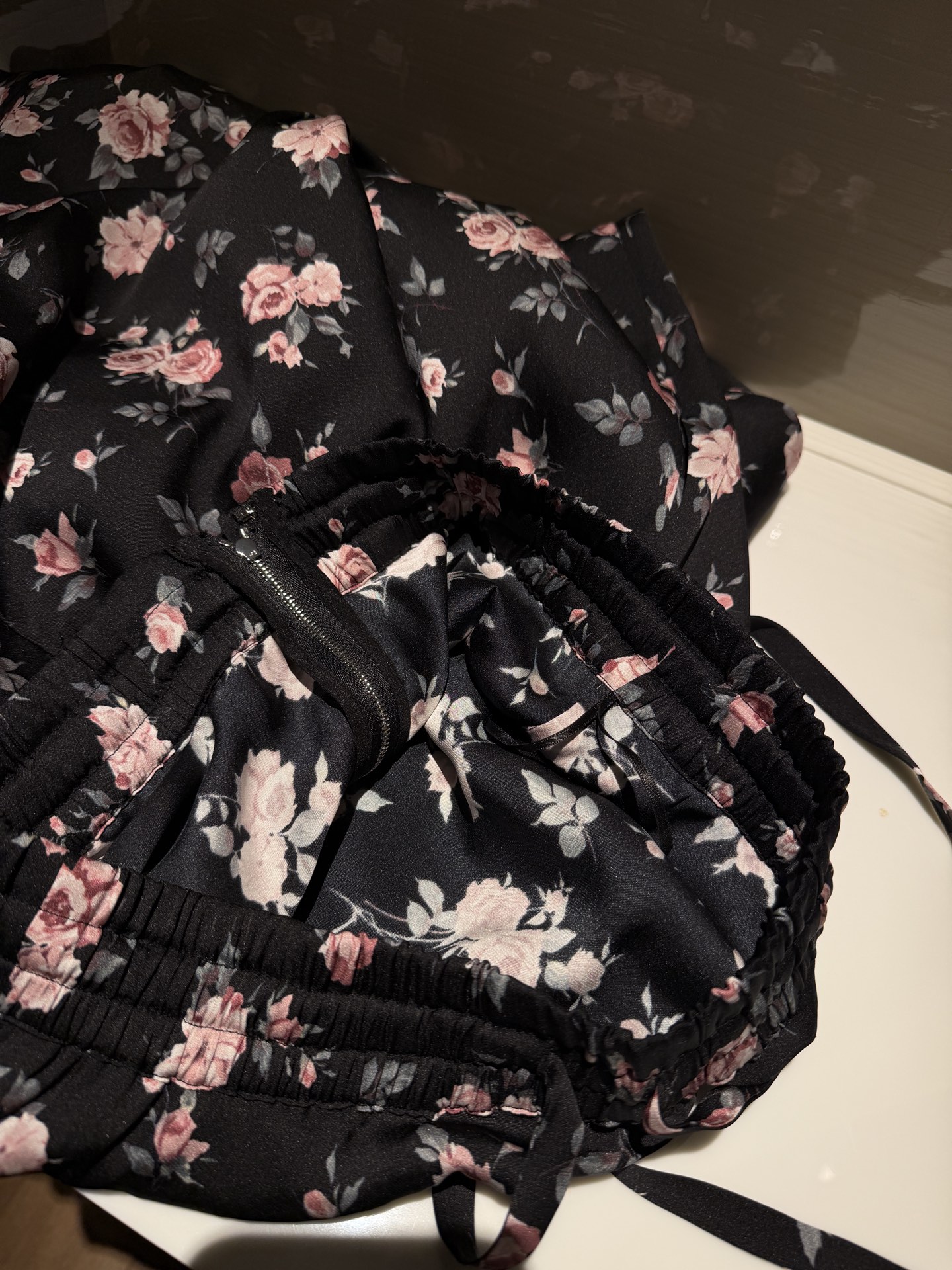 26早春新品❤️真丝碎花套装！上衣徘单！半裙真丝缎超大摆现货36-38-40-42 半裙