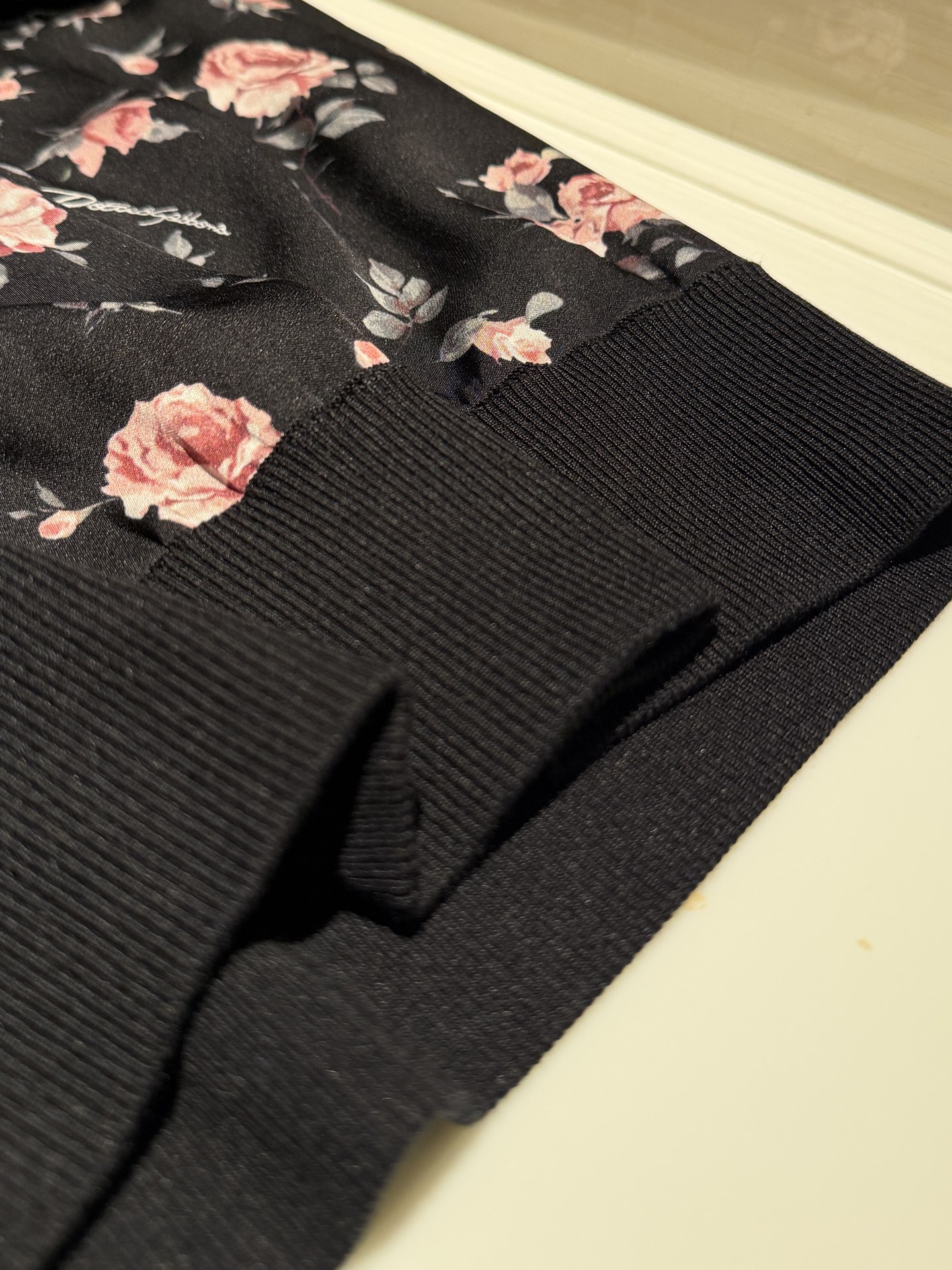 26早春新品❤️真丝碎花套装！上衣徘单！半裙真丝缎超大摆现货36-38-40-42上衣