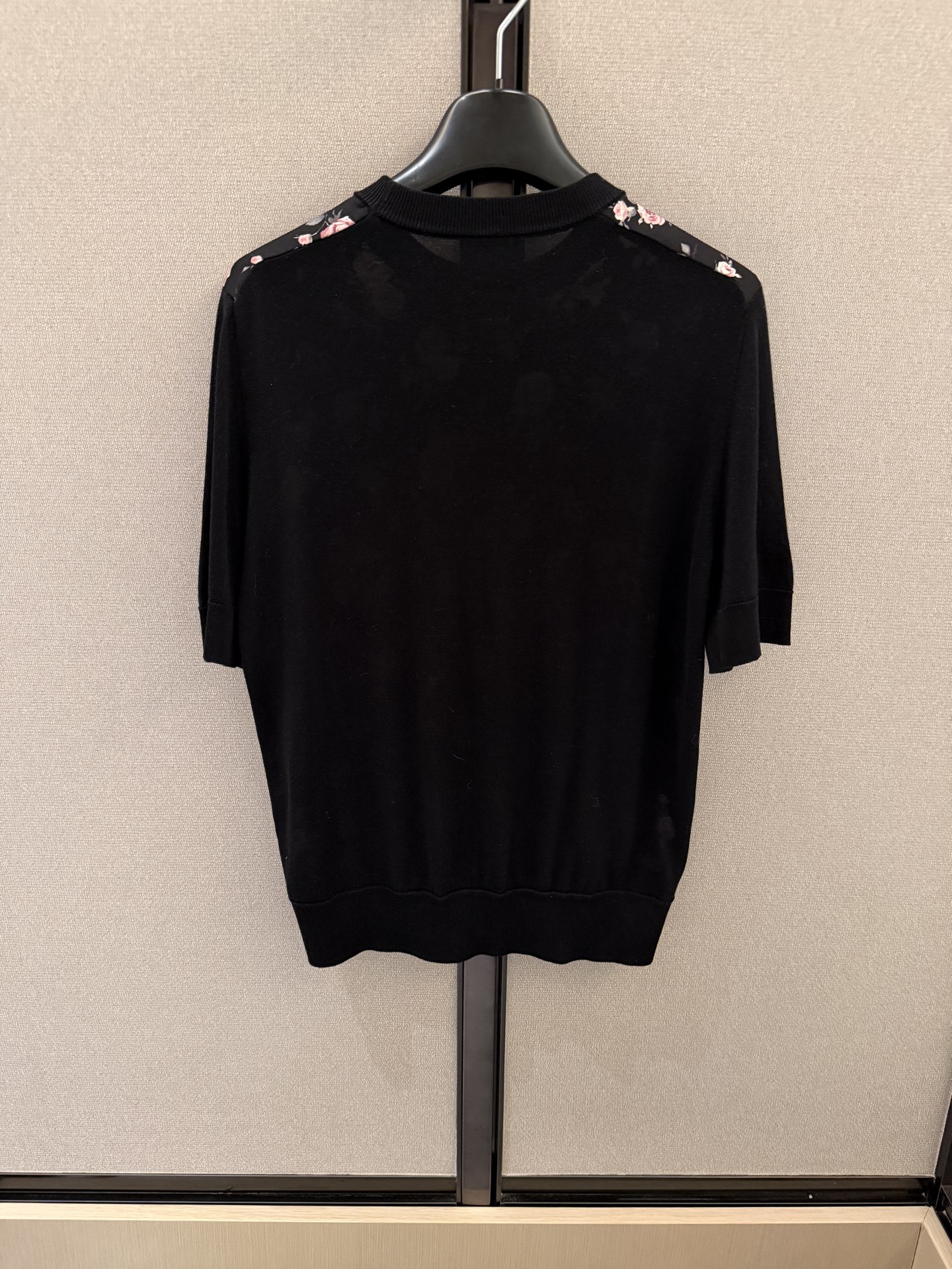 26早春新品❤️真丝碎花套装！上衣徘单！半裙真丝缎超大摆现货36-38-40-42上衣