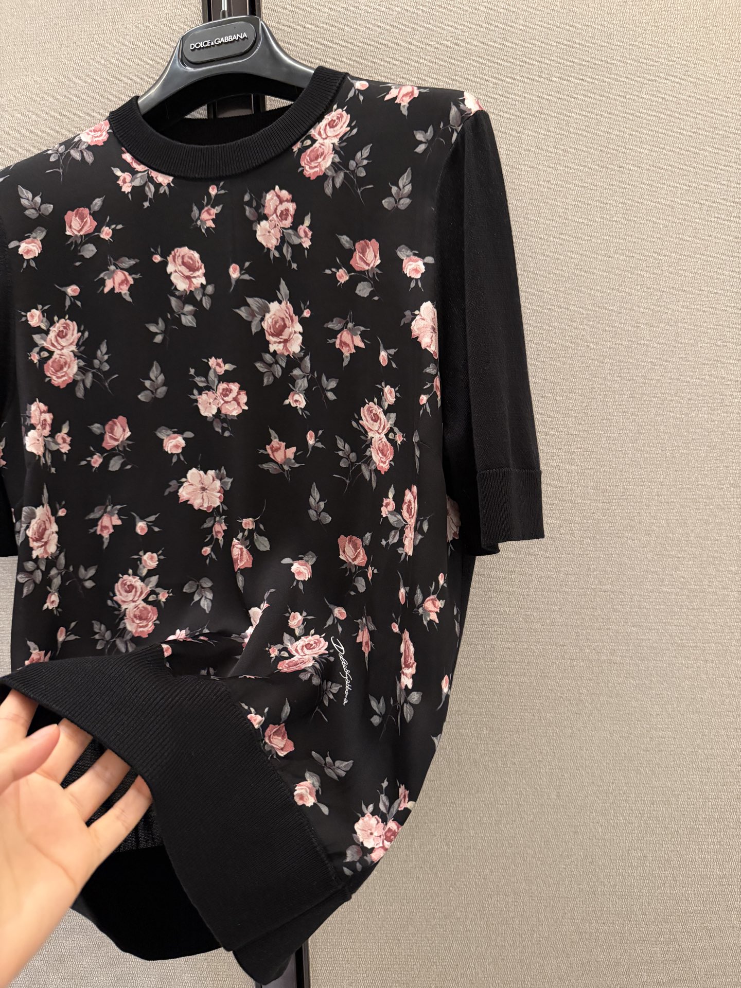 26早春新品❤️真丝碎花套装！上衣徘单！半裙真丝缎超大摆现货36-38-40-42上衣