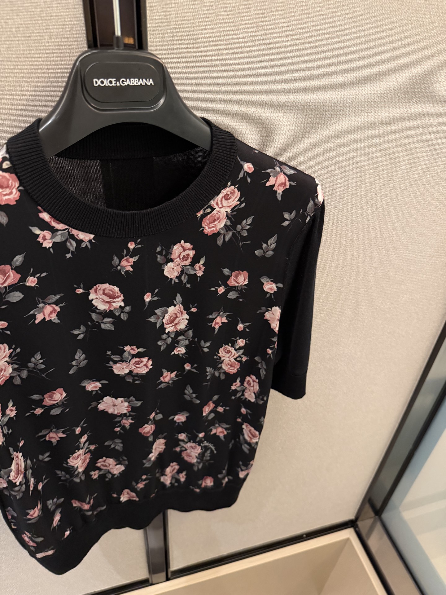 26早春新品❤️真丝碎花套装！上衣徘单！半裙真丝缎超大摆现货36-38-40-42上衣