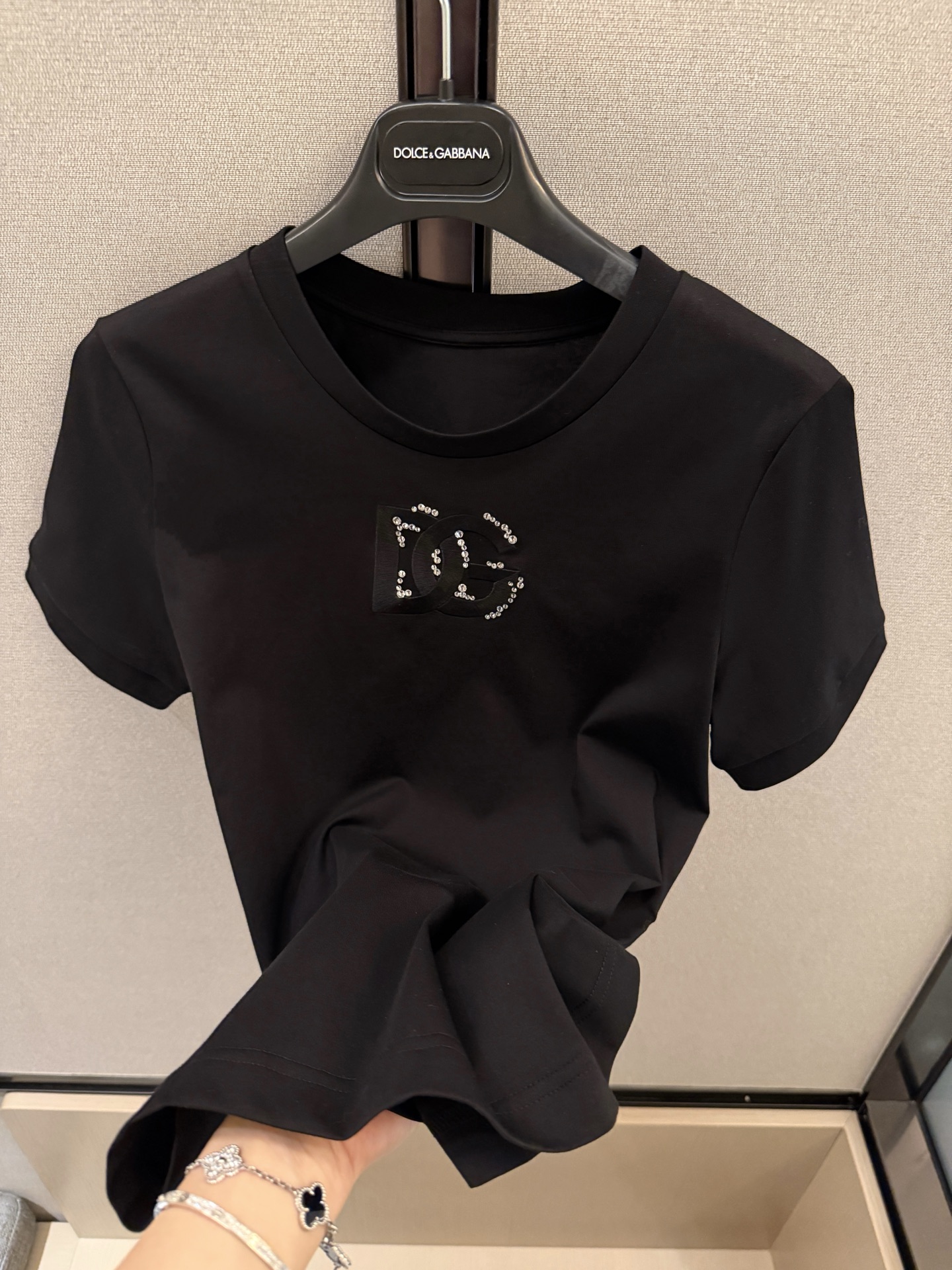 26春夏新款❤️纯棉logo刺绣T ➕真丝缎面料半裙！现货36-38-40-42 短袖