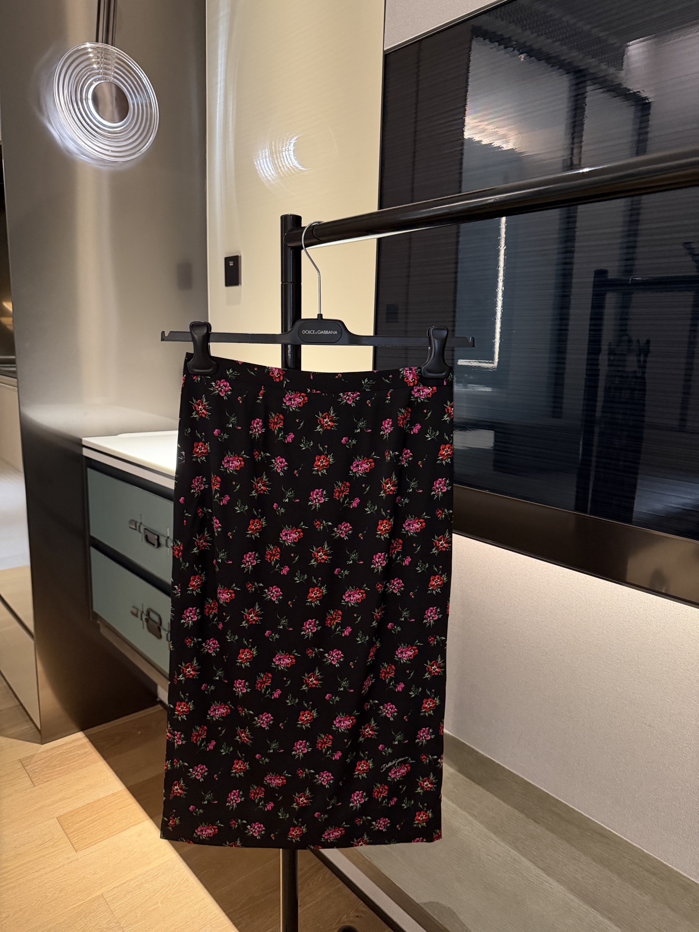 26春夏新款❤️纯棉logo刺绣T ➕真丝缎面料半裙！现货36-38-40-42 半裙