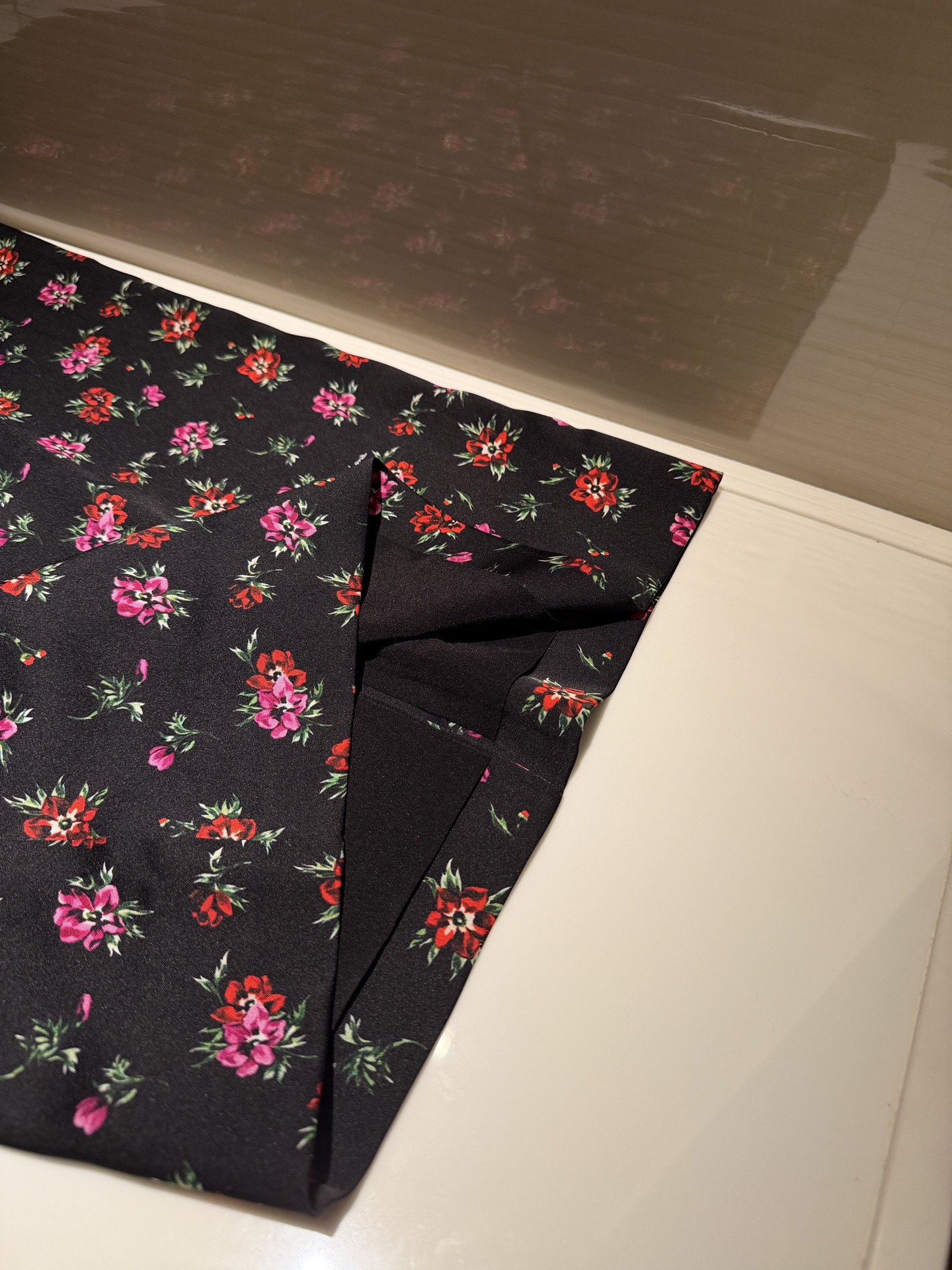 26春夏新款❤️纯棉logo刺绣T ➕真丝缎面料半裙！现货36-38-40-42 半裙