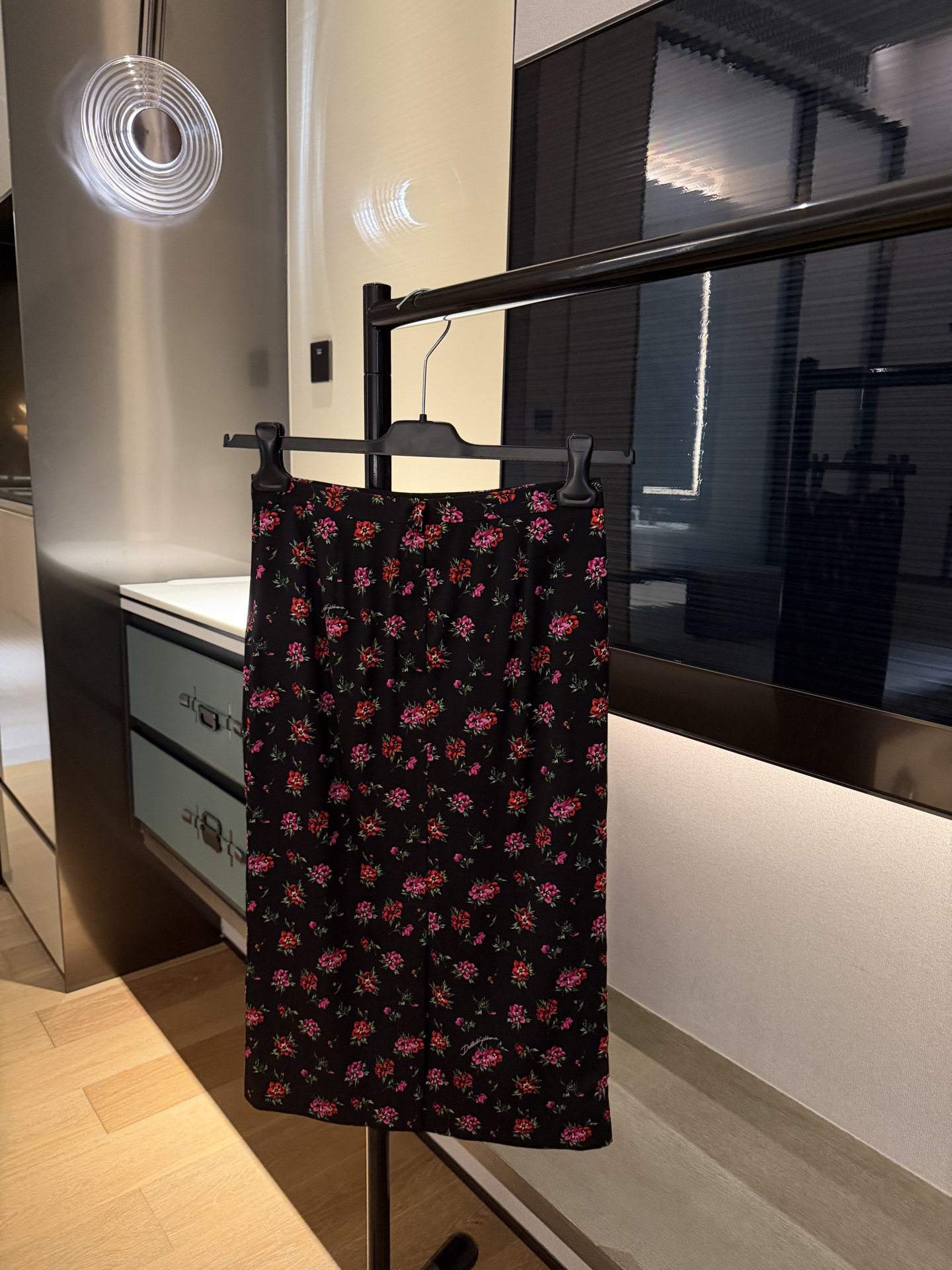 26春夏新款❤️纯棉logo刺绣T ➕真丝缎面料半裙！现货36-38-40-42 半裙