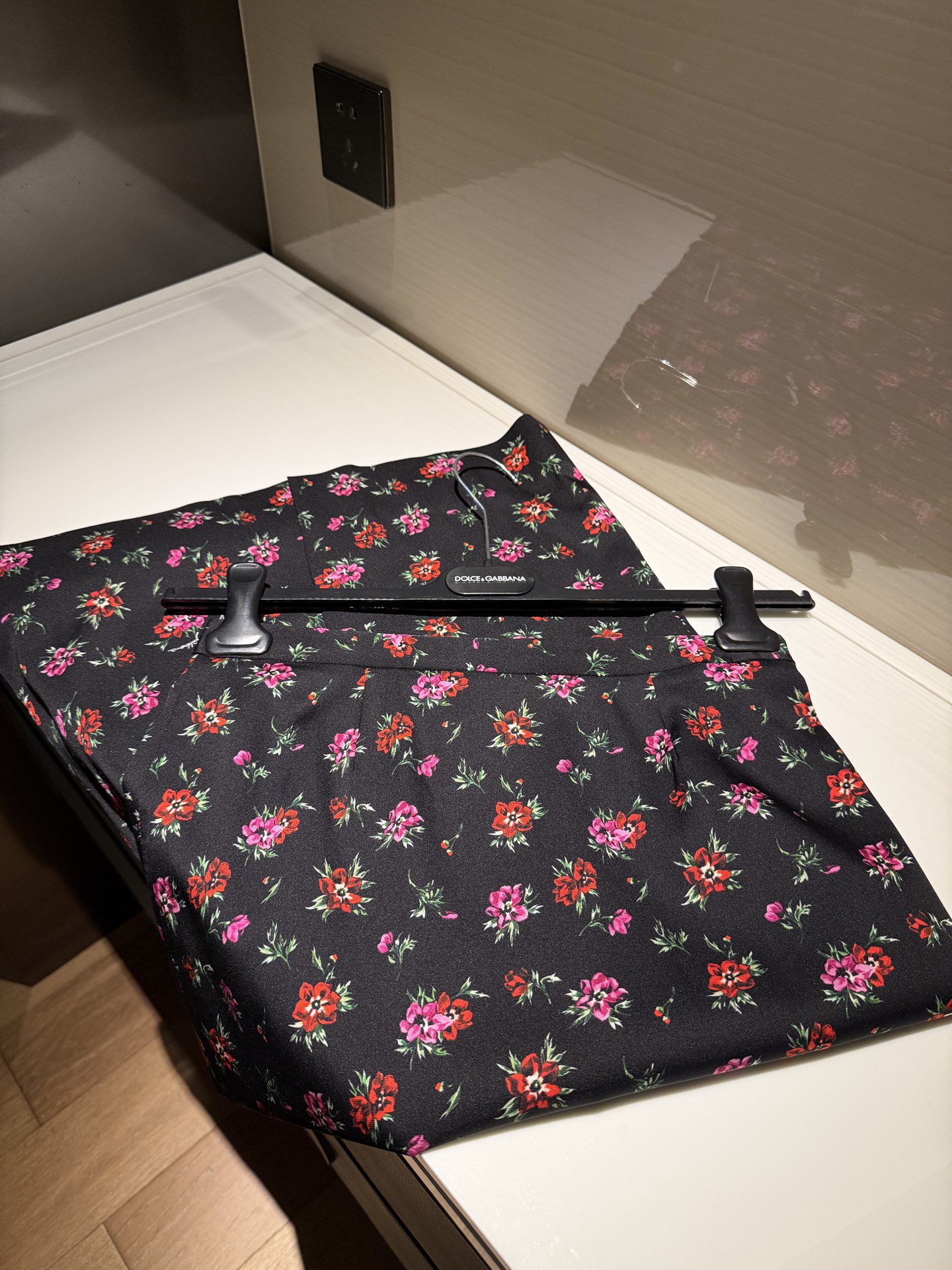 26春夏新款❤️纯棉logo刺绣T ➕真丝缎面料半裙！现货36-38-40-42 半裙