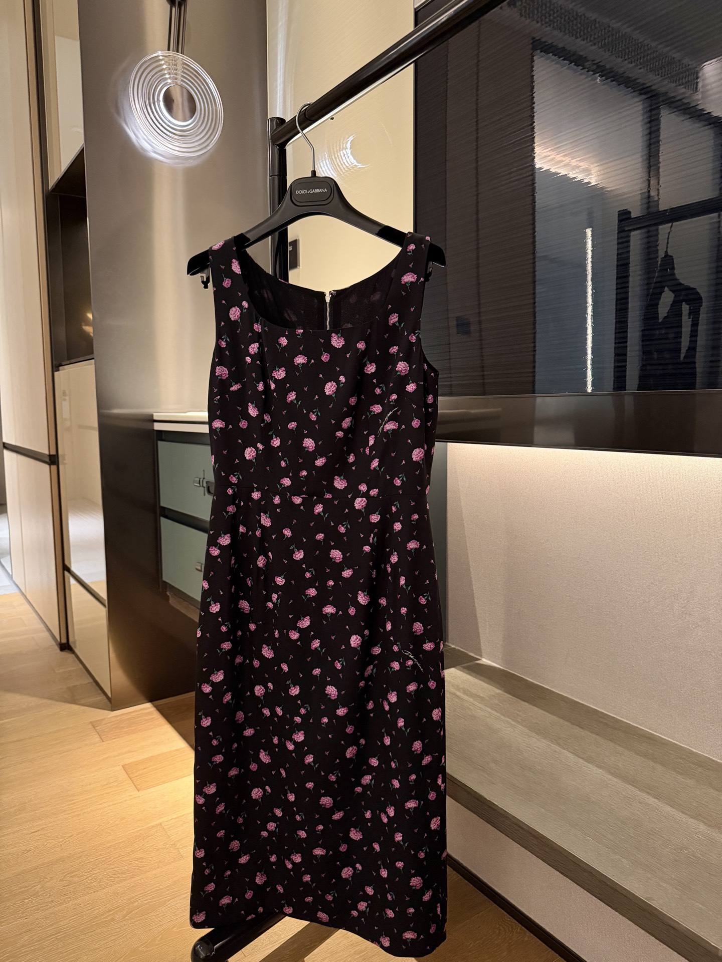 NO:737419,26 spring and summer new small floral series suspender dress!  This dress is lined with real silk. In stock: 36-38-40-42, skirts, real silk,1986090926春夏新款小碎花系列款吊带连衣裙！这款连衣裙里面有加真丝内衬 现货36-38-40-42,,skirts,real silk,,Women's clothing