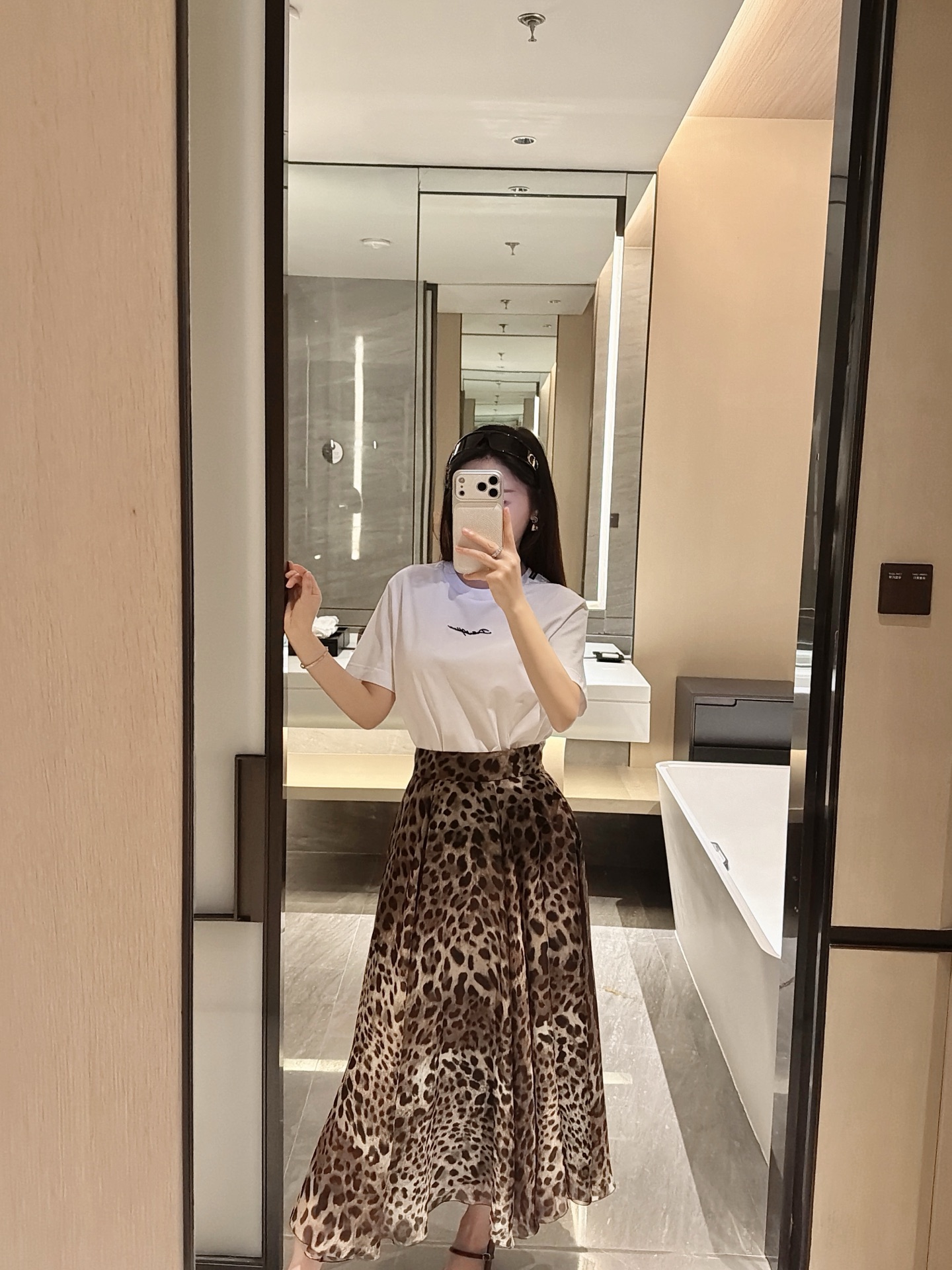 NO:747997,New silk leopard print skirt for spring and summer 26!  Versatile classic spot 36-38-40-42p,,skirts,real silk,1986090926春夏新款真丝豹纹印花半裙！百搭经典现货36-38-40-42p,,skirts,real silk,,Women's clothing