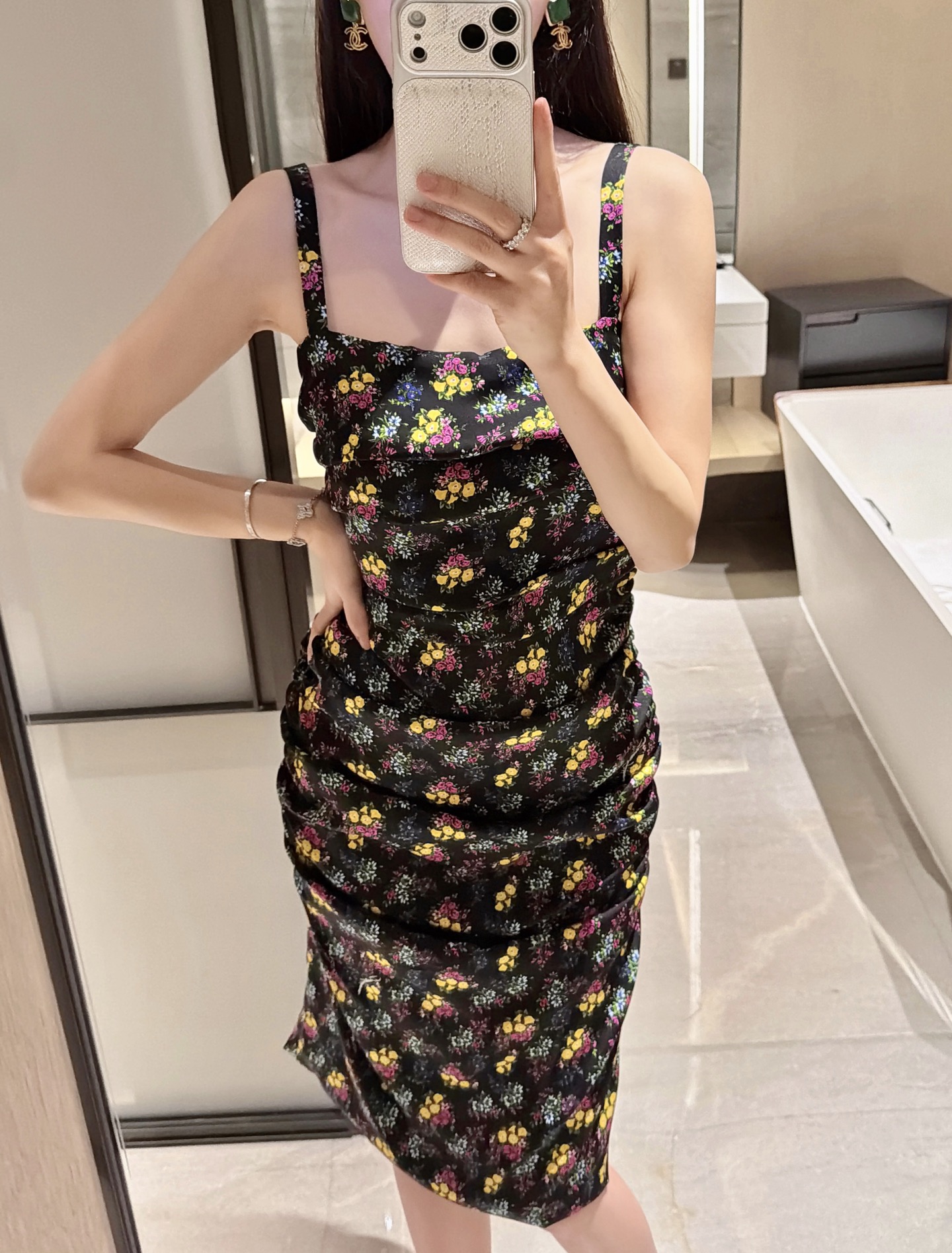 NO:753476,26 spring and summer new silk suspender waist slimming dress!  Spot 36-38-40-42p,,skirts,real silk,1986090926春夏新款真丝吊带收腰显瘦连衣裙！现货36-38-40-42p,,skirts,real silk,,Women's clothing