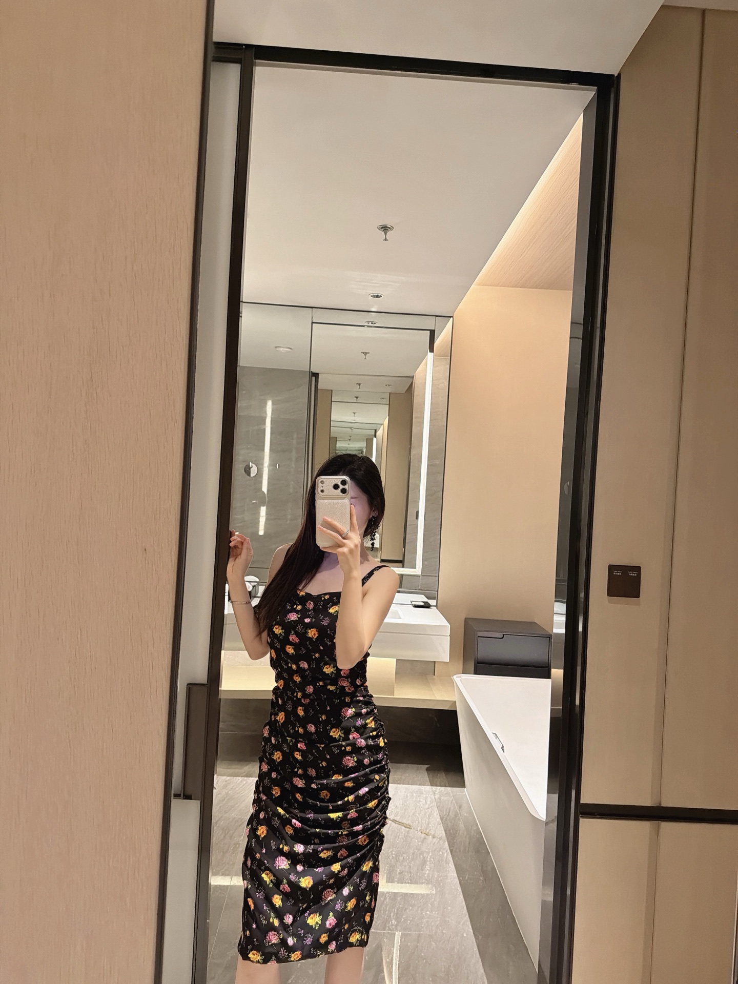 NO:753920,26 spring and summer new silk suspender waist slimming dress!  Spot 36-38-40-42,,skirts,real silk,1986090926春夏新款真丝吊带收腰显瘦连衣裙！现货36-38-40-42,,skirts,real silk,,Women's clothing