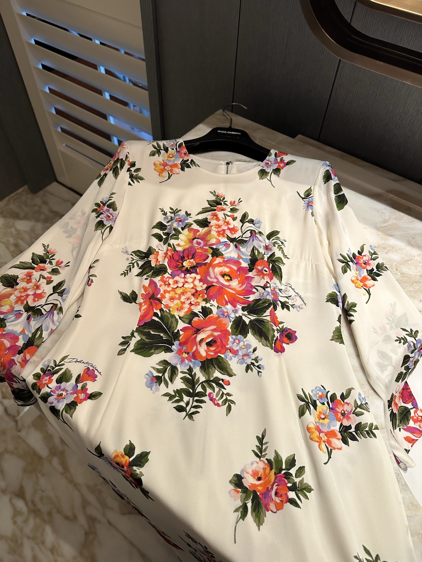 26春夏新款❤️定位印花连衣裙！里外全真丝面料！现货36-38-40-42