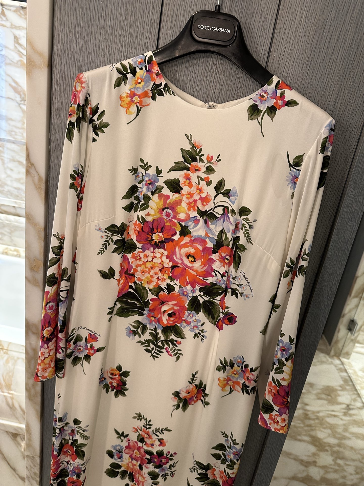 26春夏新款❤️定位印花连衣裙！里外全真丝面料！现货36-38-40-42