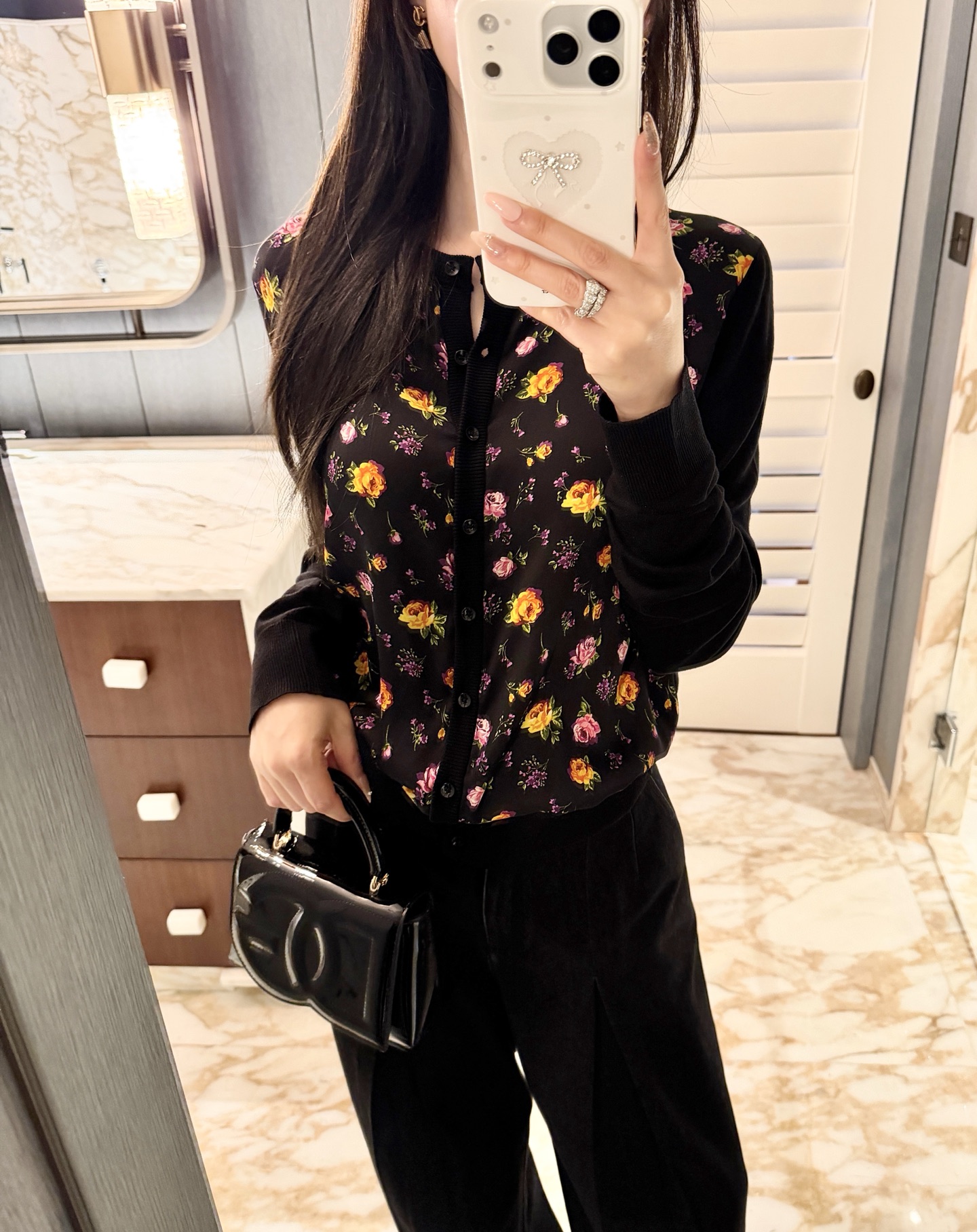 NO:797551,26 new spring and summer silk yarn cardigan!  36-38-40-42, real silk, will be shipped one after another.1986090926春夏新款真丝纱线开衫！陆续出货36-38-40-42,,real silk,,Women's clothing