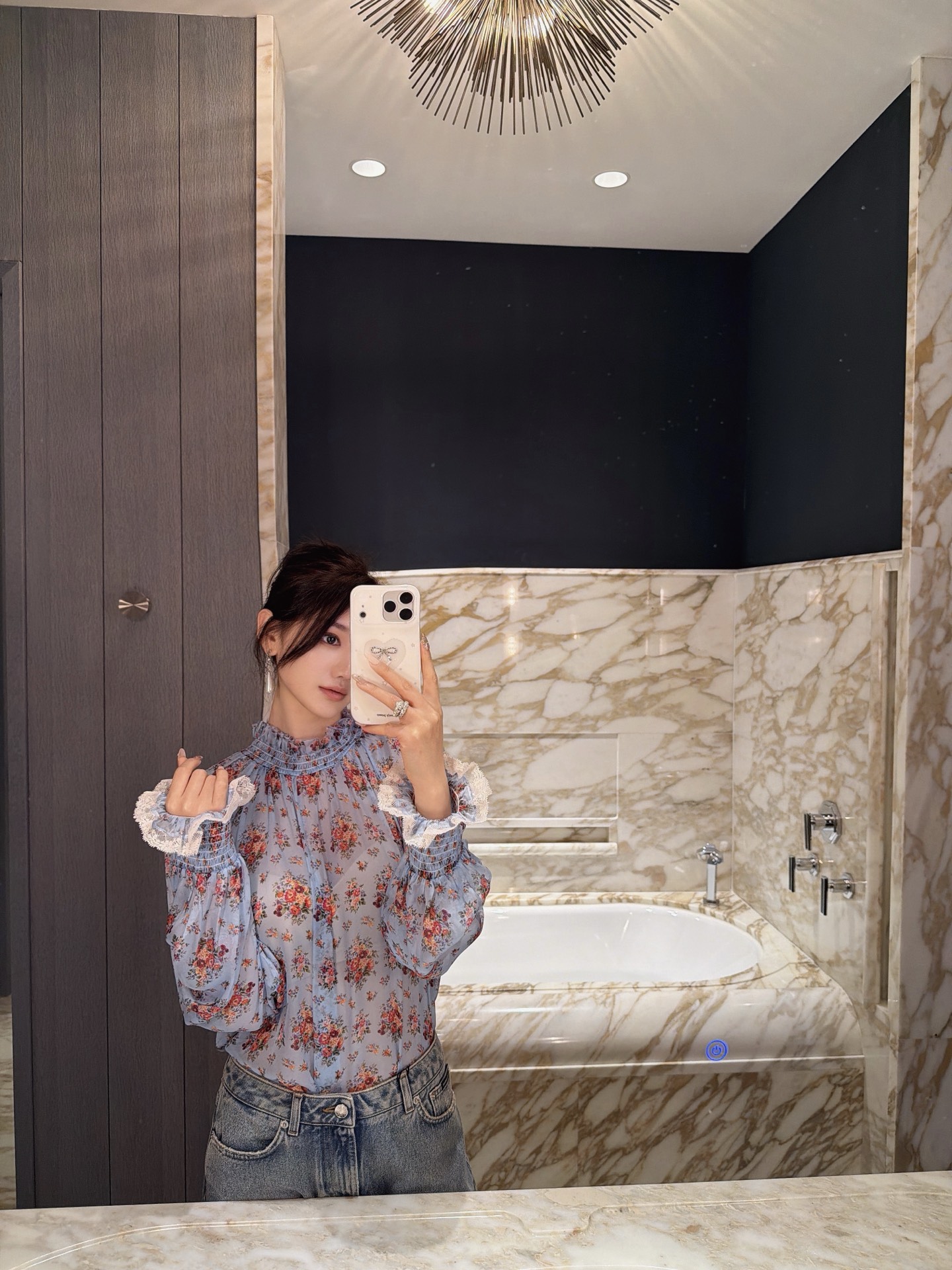 NO:797546,26 spring and summer new silk chiffon fabric shirt!  Small floral versatile ready stock 36-38-40-42p, real silk,1986090926春夏新款真丝雪纺面料衬衣！小碎花百搭现货36-38-40-42p,,real silk,,Women's clothing