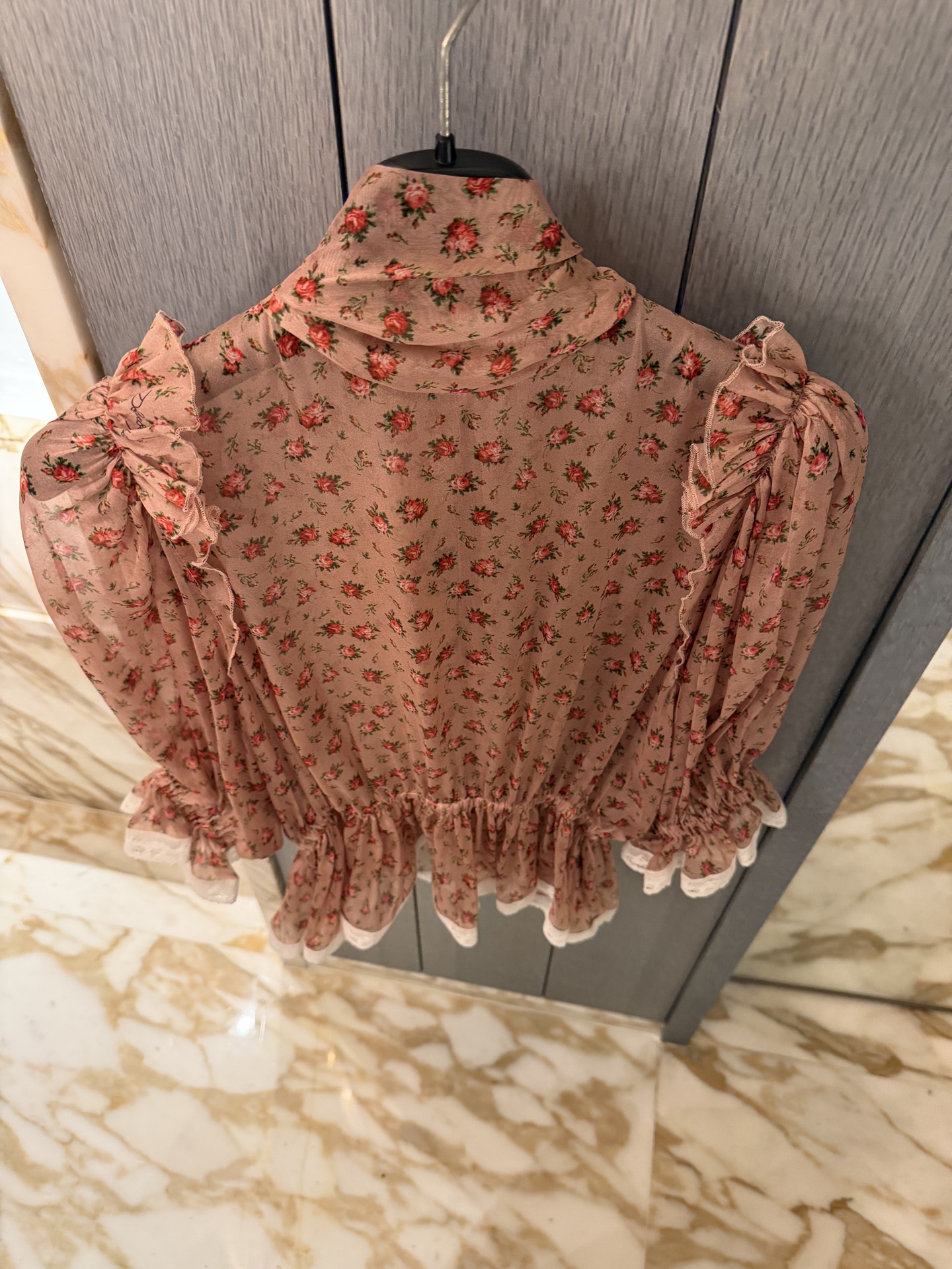 36春夏新款❤️真丝碎花上衣！现货36-38-40-42