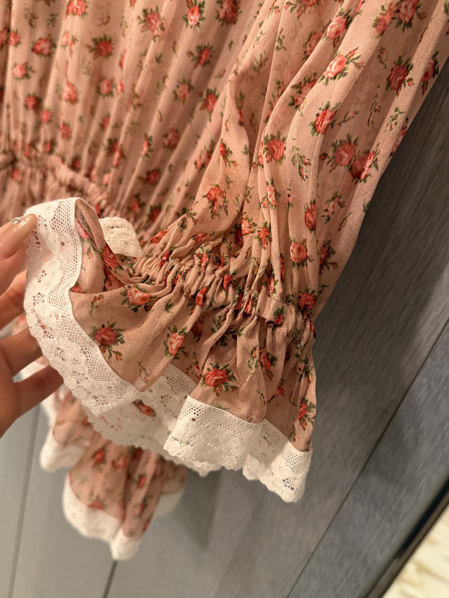 36春夏新款❤️真丝碎花上衣！现货36-38-40-42