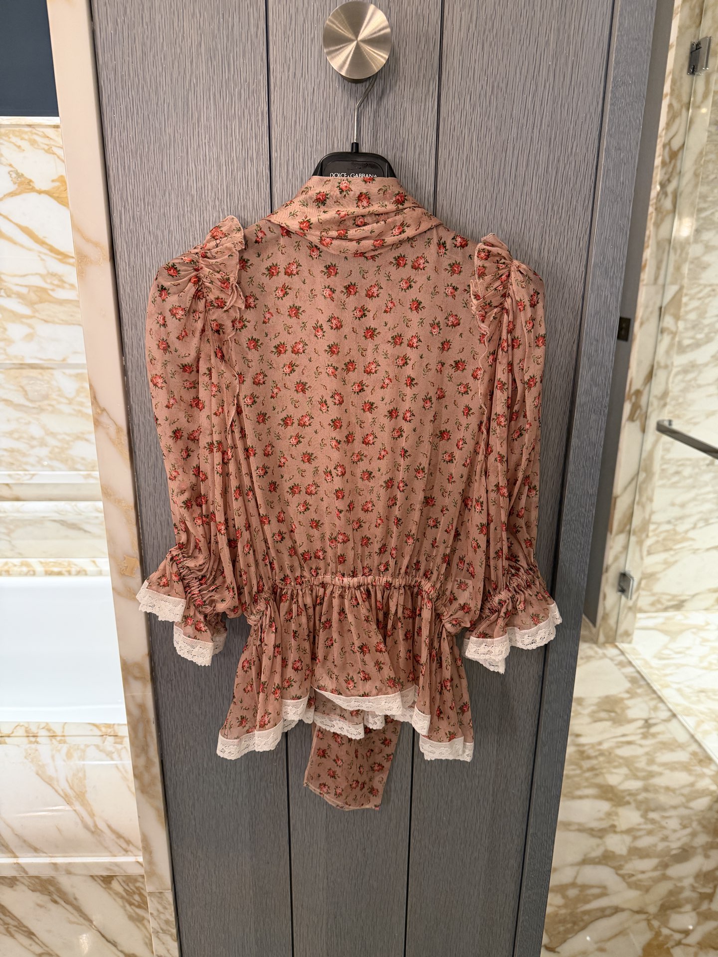 36春夏新款❤️真丝碎花上衣！现货36-38-40-42