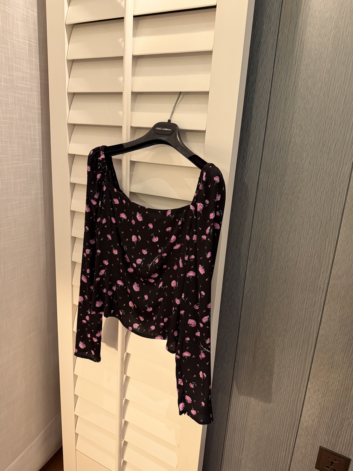 26春夏新款❤️真丝碎花上衣！时尚短款36-38-40-42