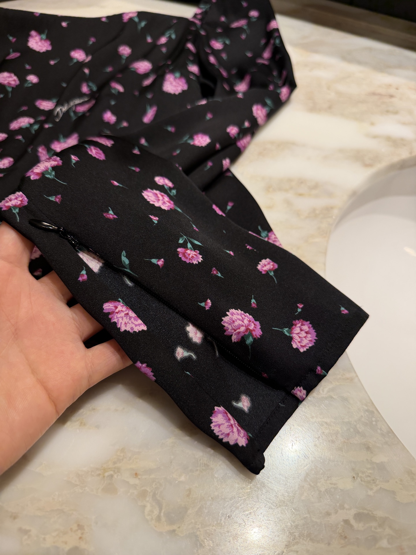 26春夏新款❤️真丝碎花上衣！时尚短款36-38-40-42