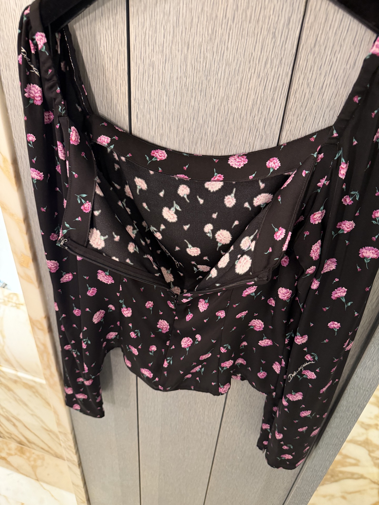 26春夏新款❤️真丝碎花上衣！时尚短款36-38-40-42