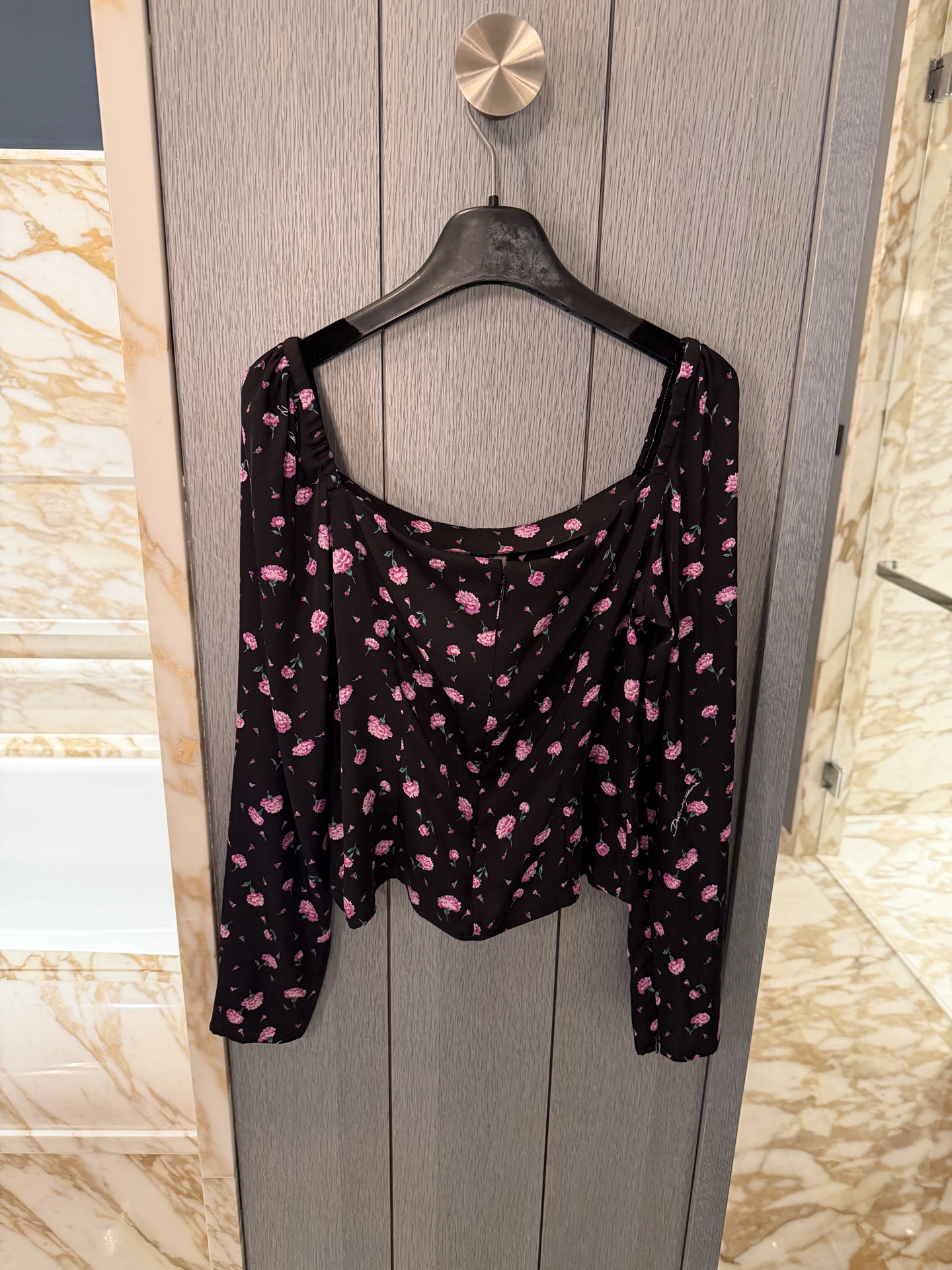 26春夏新款❤️真丝碎花上衣！时尚短款36-38-40-42