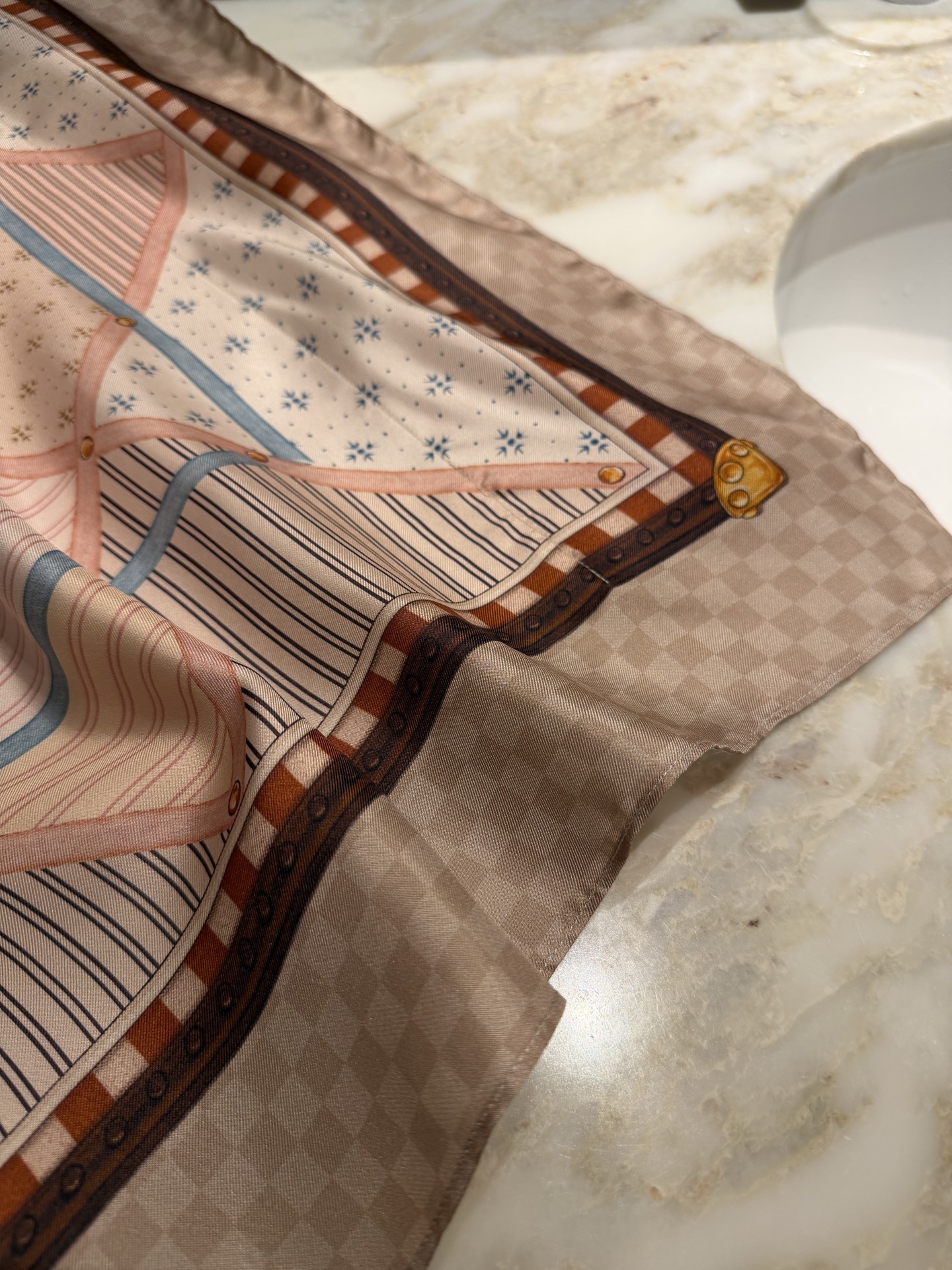 26春夏新款❤️针织拼接真丝上衣！排单出货36-38-40-42