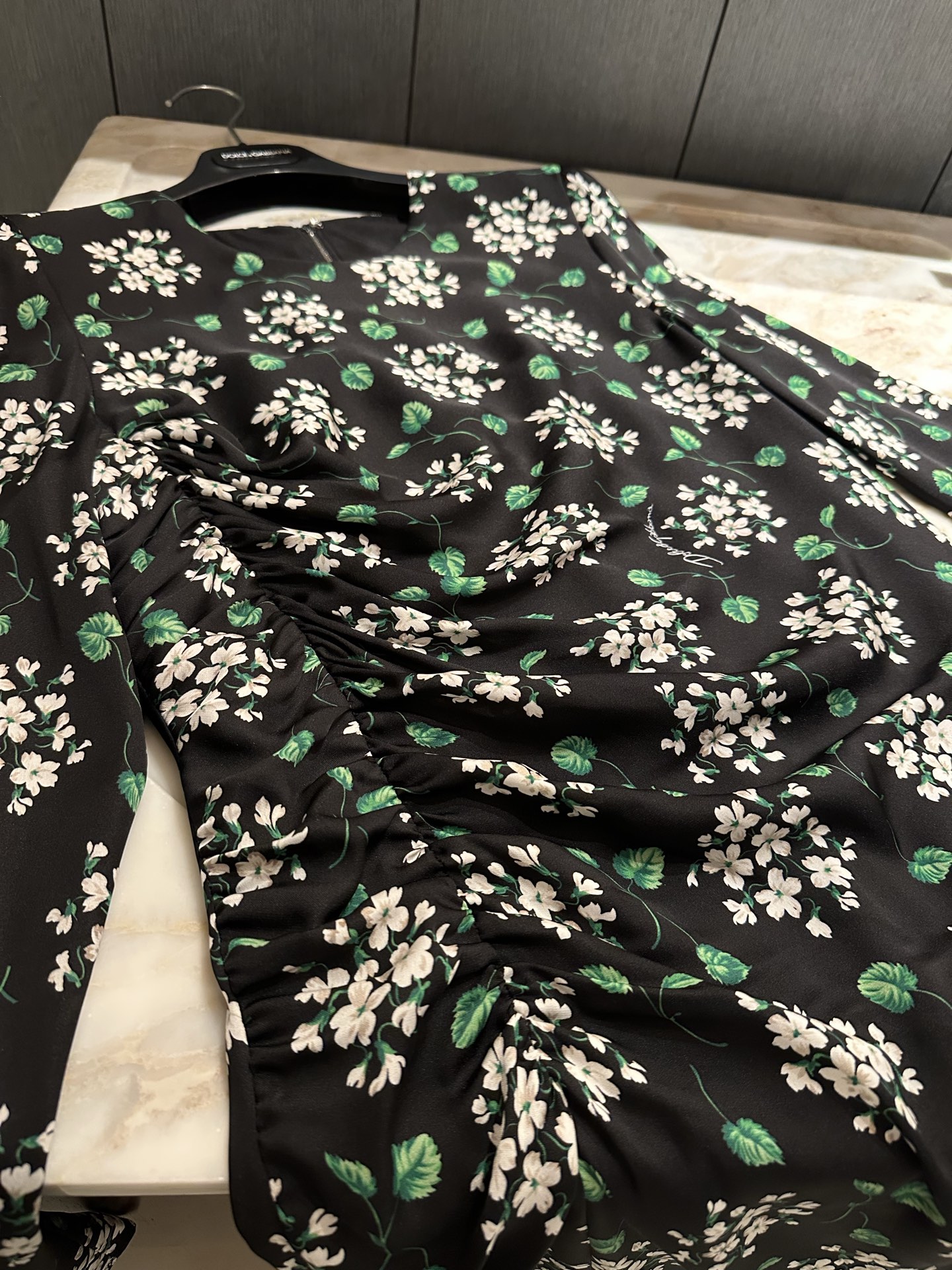 26春夏新款❤️真丝碎花收腰手摺连衣裙！里外全真丝面料排单15号出货36-38-40-42