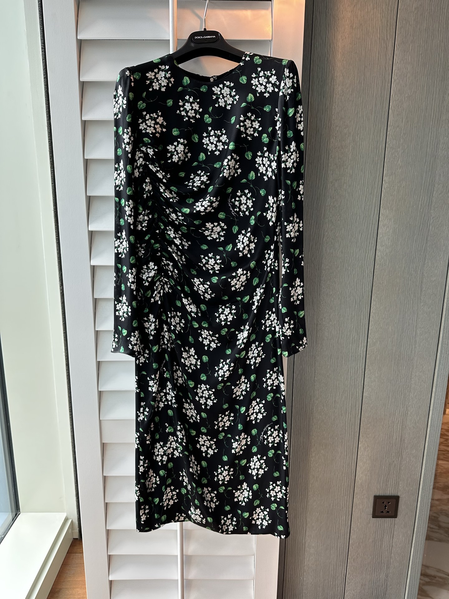 26春夏新款❤️真丝碎花收腰手摺连衣裙！里外全真丝面料排单15号出货36-38-40-42