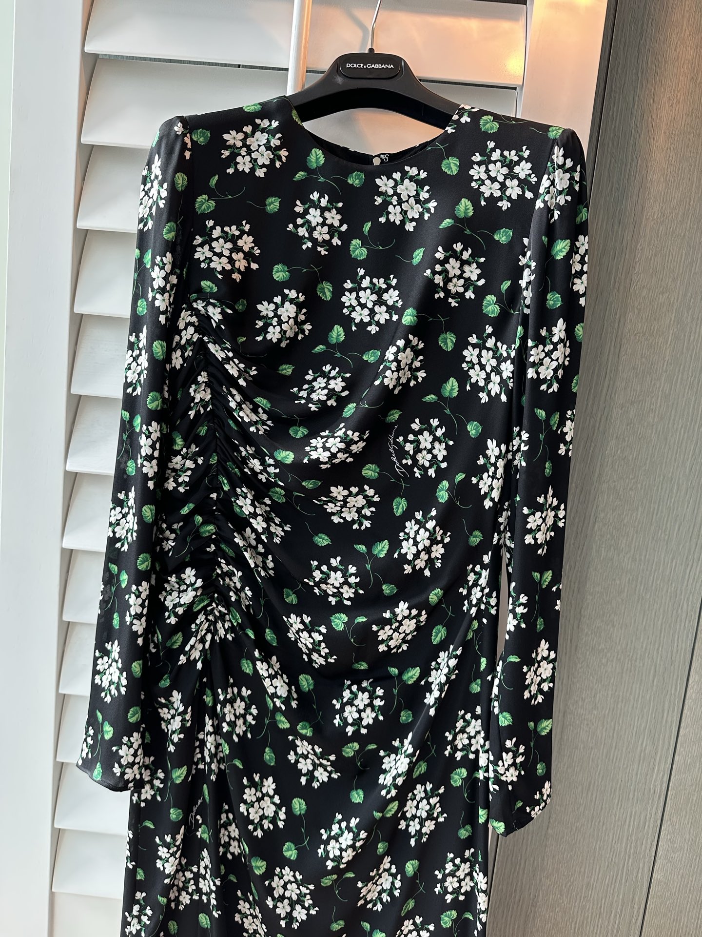 26春夏新款❤️真丝碎花收腰手摺连衣裙！里外全真丝面料排单15号出货36-38-40-42