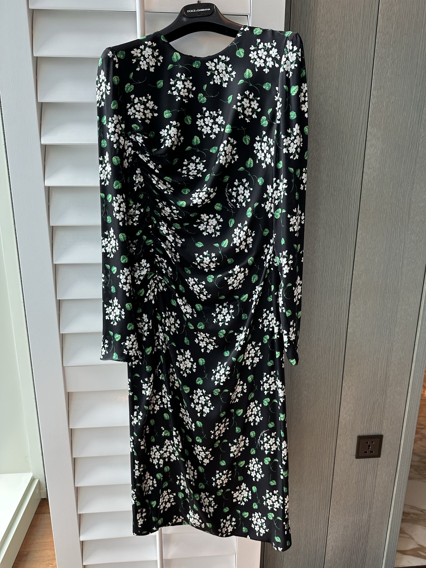 26春夏新款❤️真丝碎花收腰手摺连衣裙！里外全真丝面料排单15号出货36-38-40-42