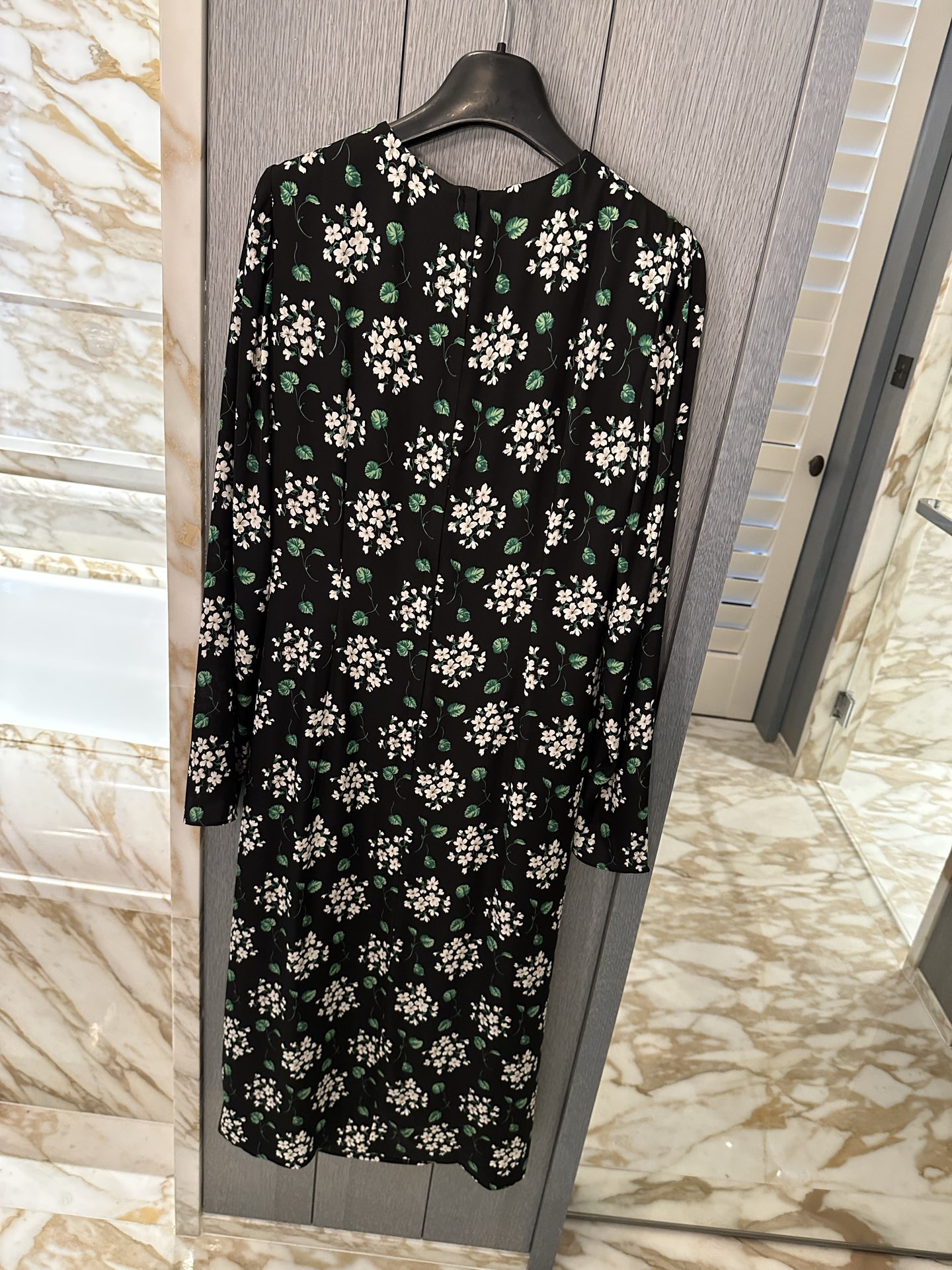 26春夏新款❤️真丝碎花收腰手摺连衣裙！里外全真丝面料排单15号出货36-38-40-42