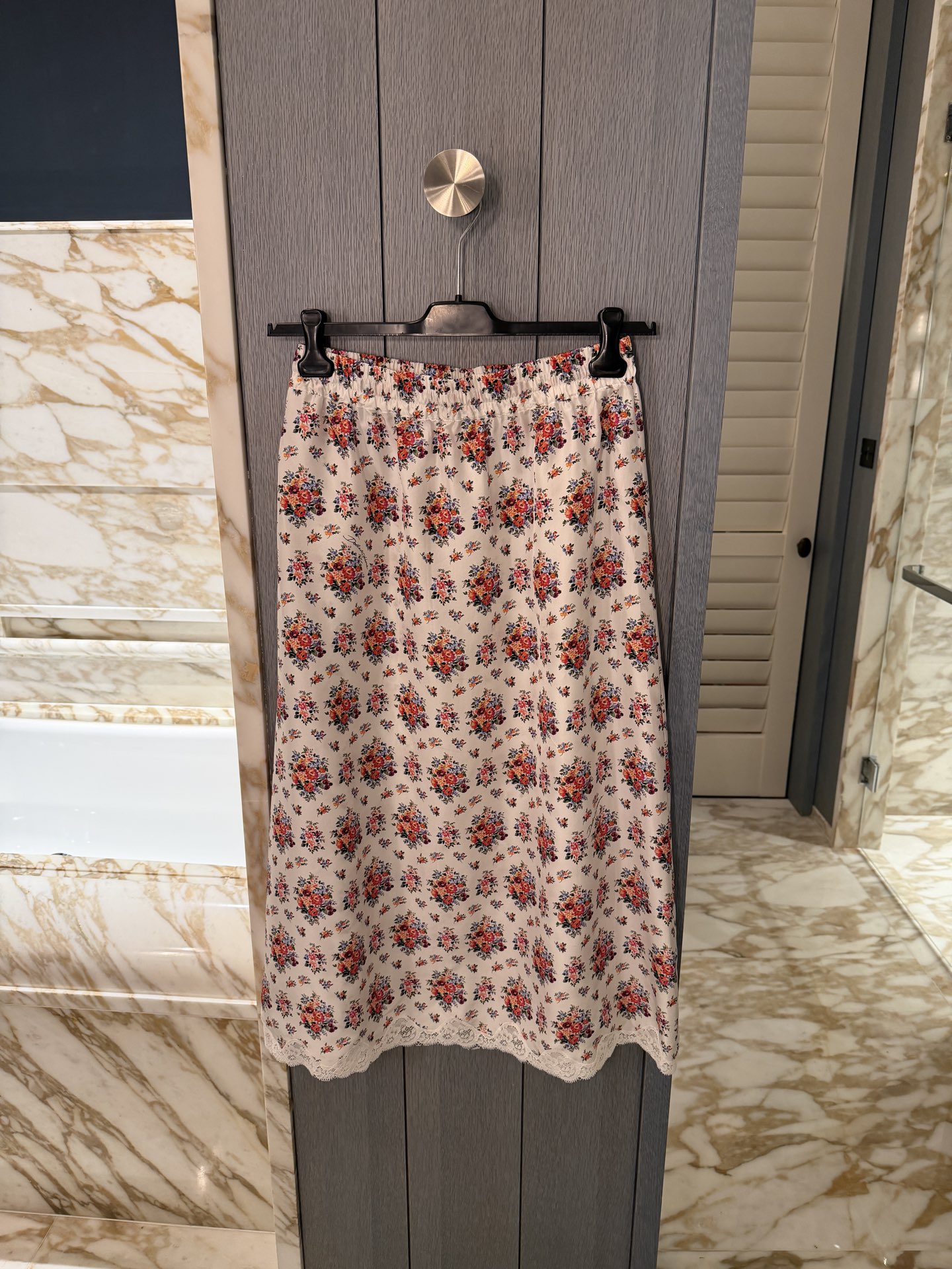 26春夏新款❤️真丝碎花拼接蕾丝半裙！现货36-38-40-42