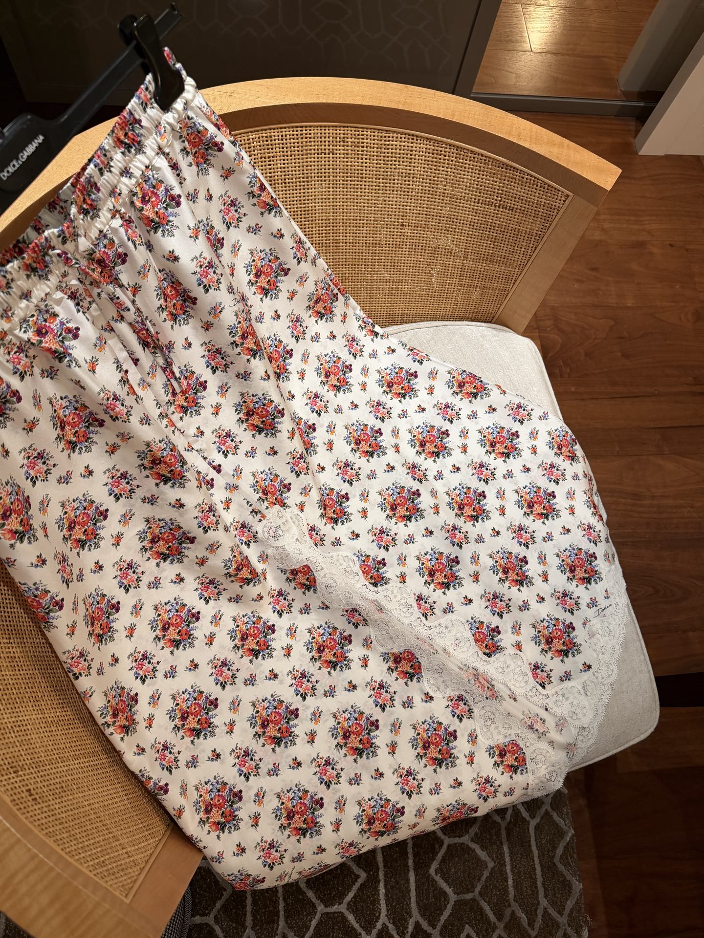 26春夏新款❤️真丝碎花拼接蕾丝半裙！现货36-38-40-42