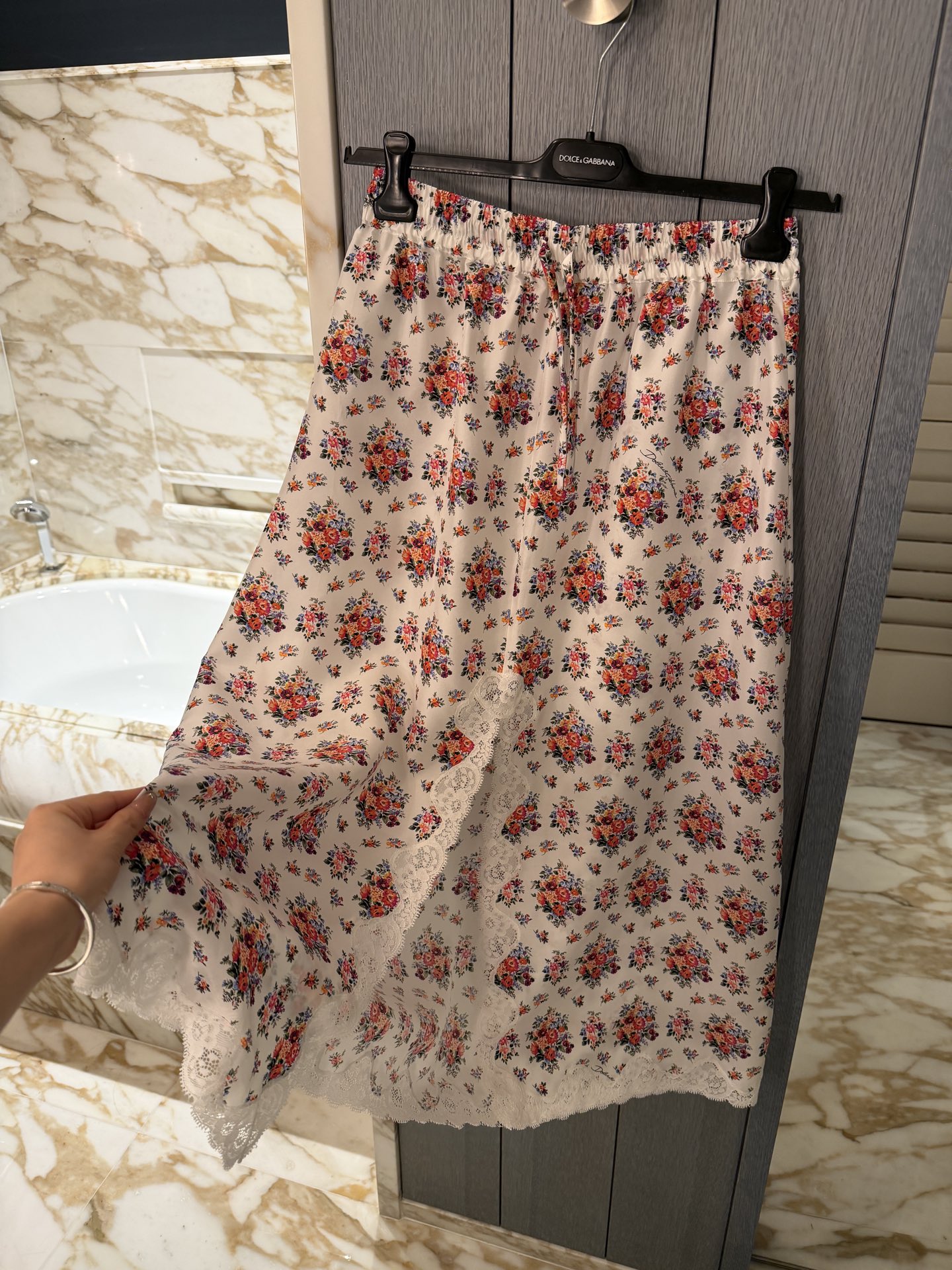 26春夏新款❤️真丝碎花拼接蕾丝半裙！现货36-38-40-42