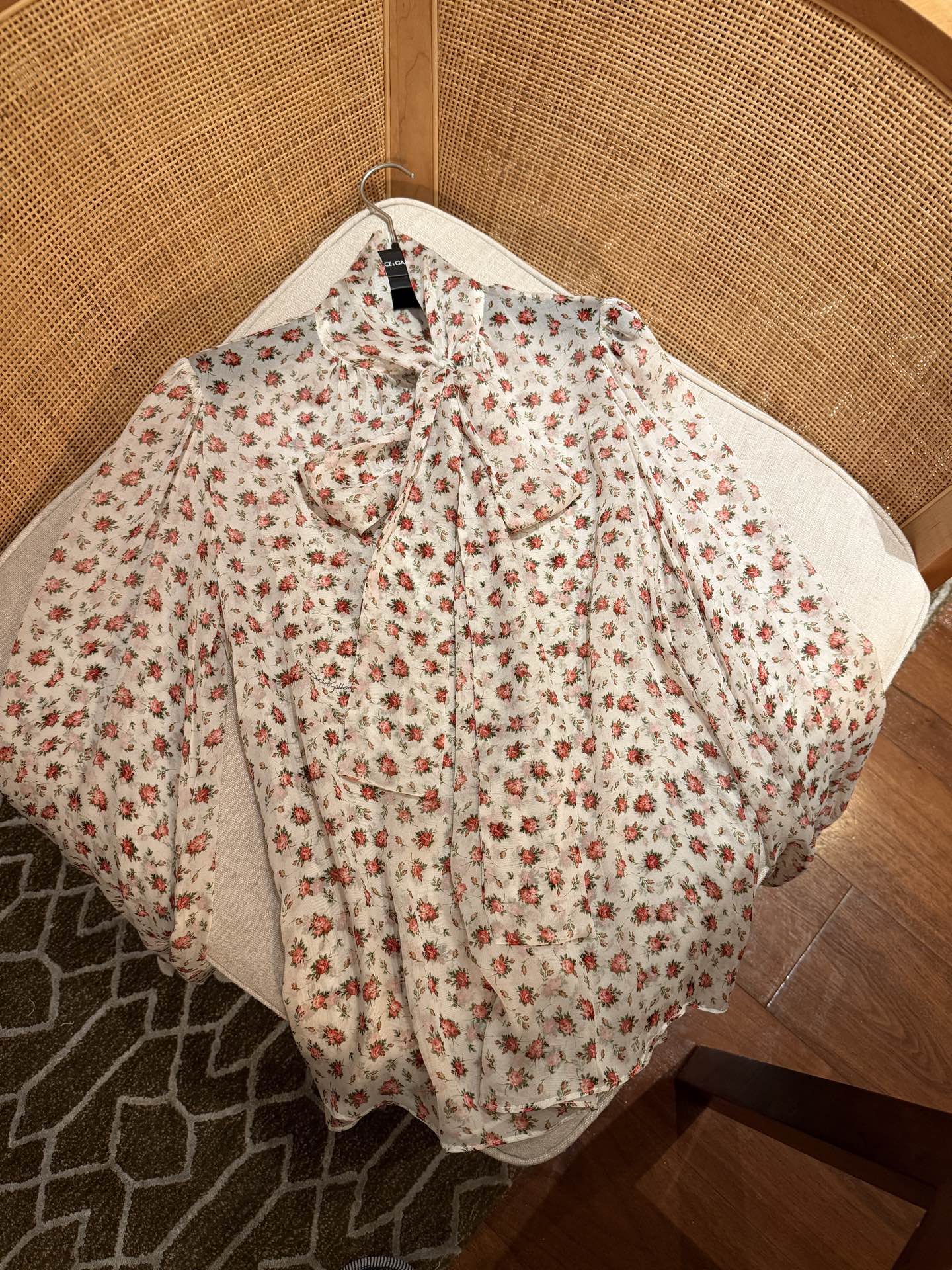 26春夏新款❤️真丝碎花衬衣现货36-38-40-42