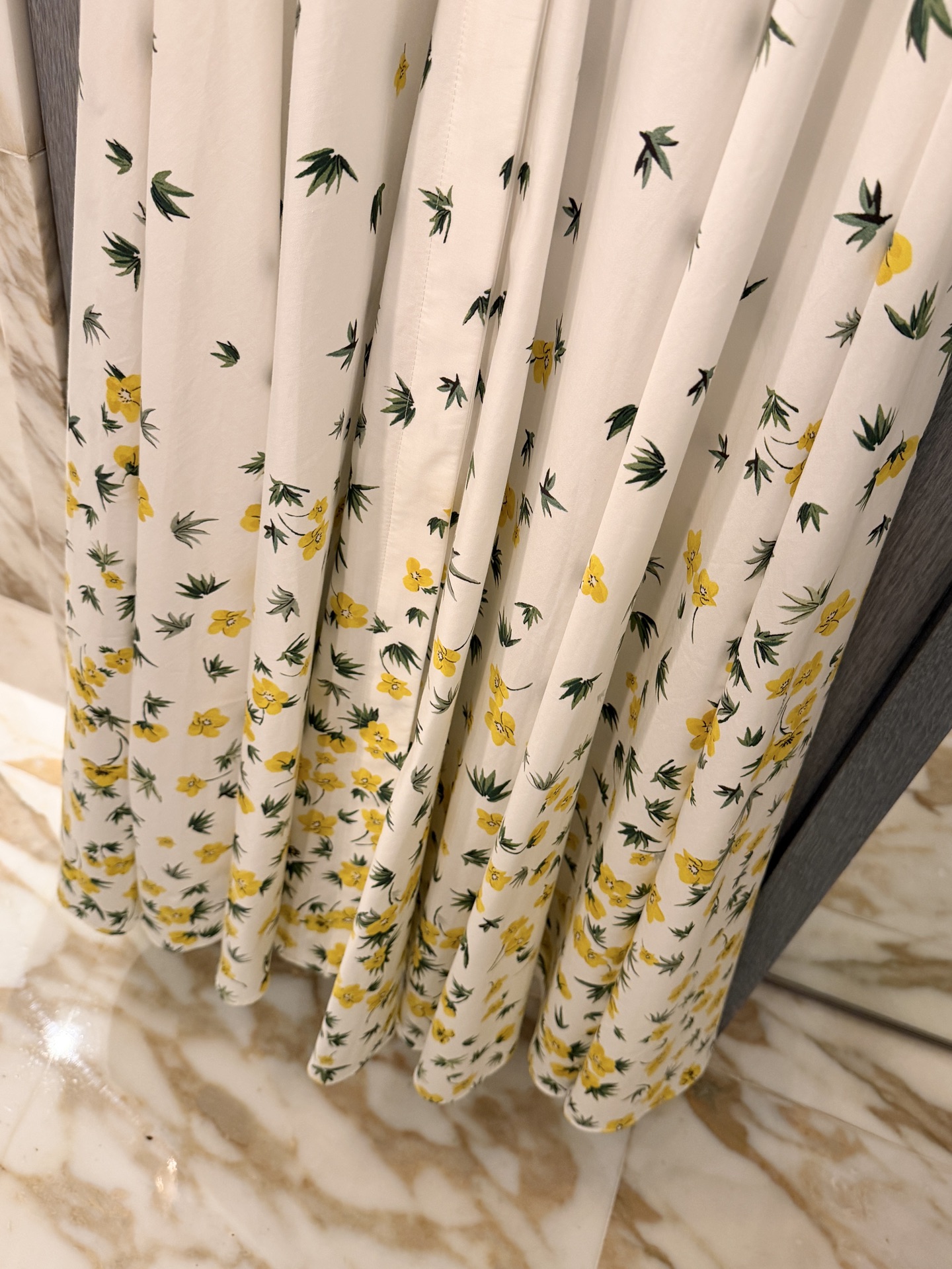 26春夏新款❤️丝绵印花大摆连衣裙！现货36-38-40-42