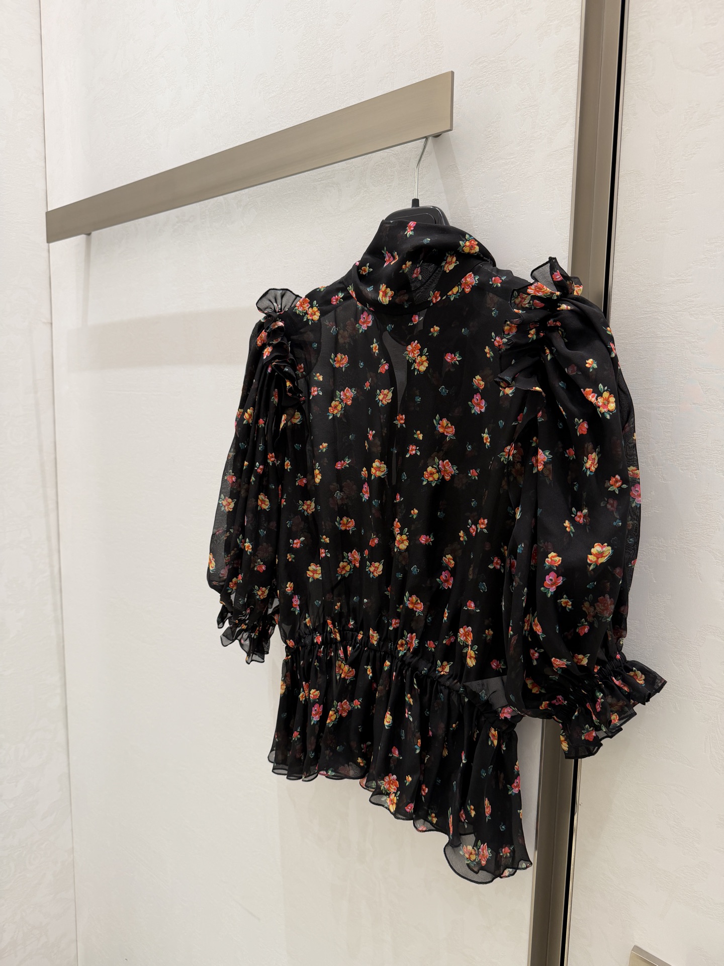 26春夏新款❤️小碎花真丝飘带上衣！现货36-38-40-42