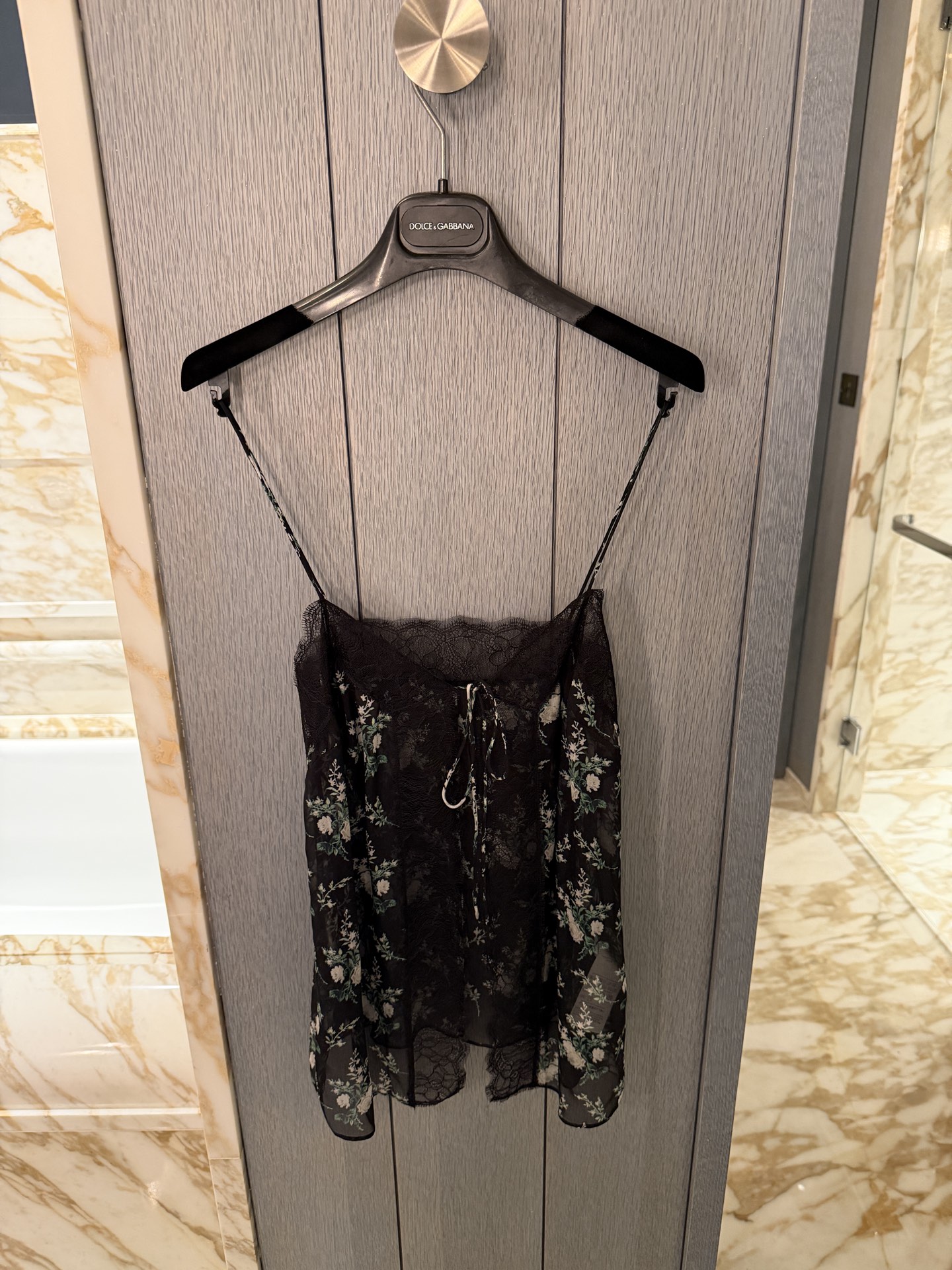 26春夏新款❤️真丝碎花吊带上衣！排单出货36-38-40-42