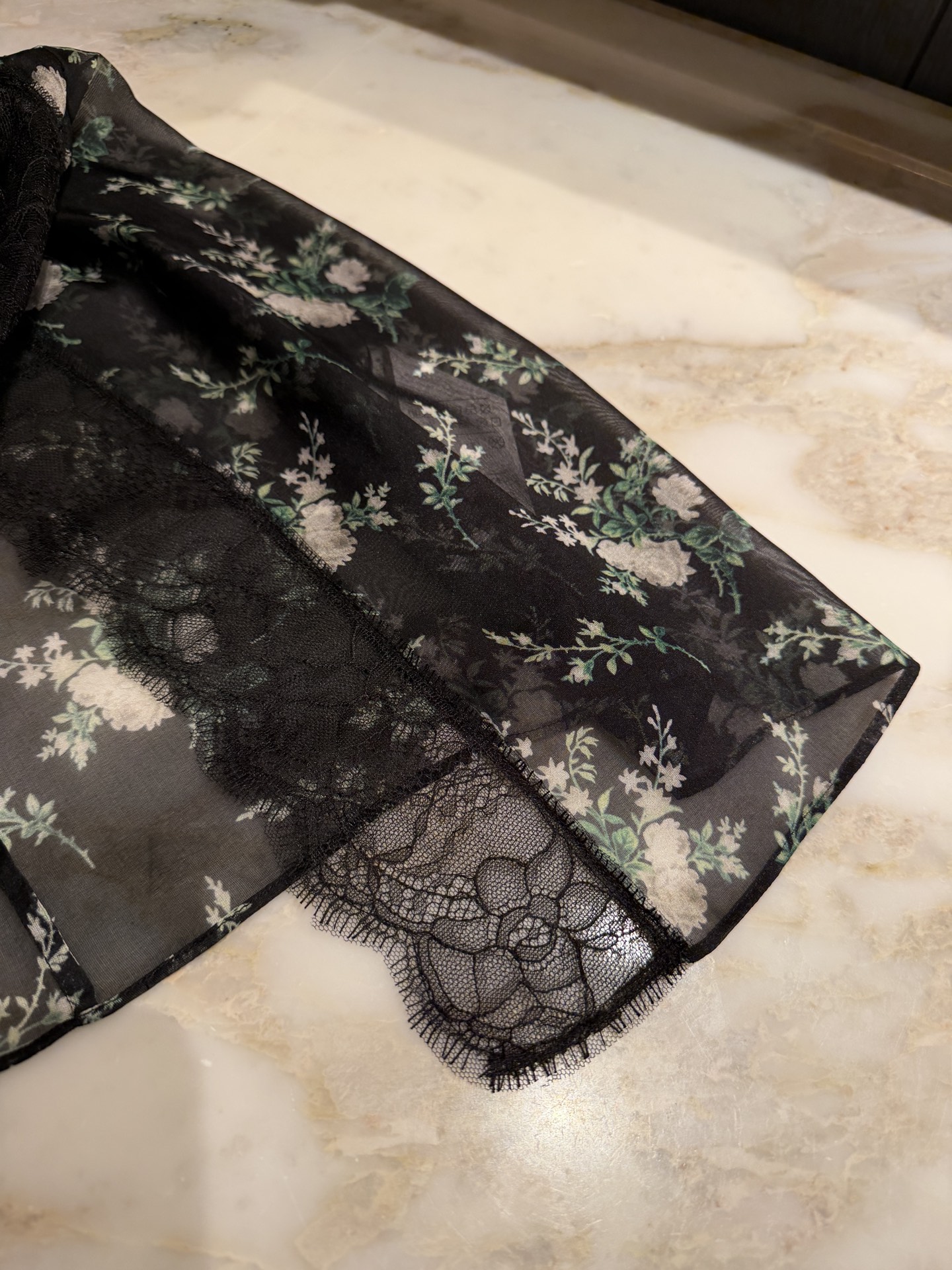 26春夏新款❤️真丝碎花吊带上衣！排单出货36-38-40-42