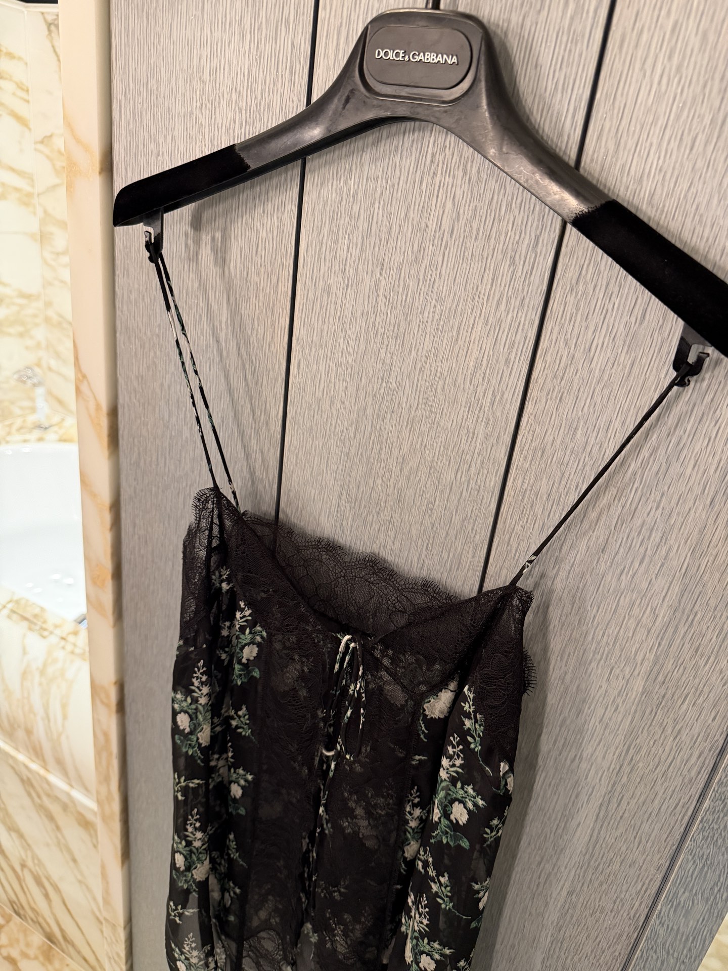 26春夏新款❤️真丝碎花吊带上衣！排单出货36-38-40-42