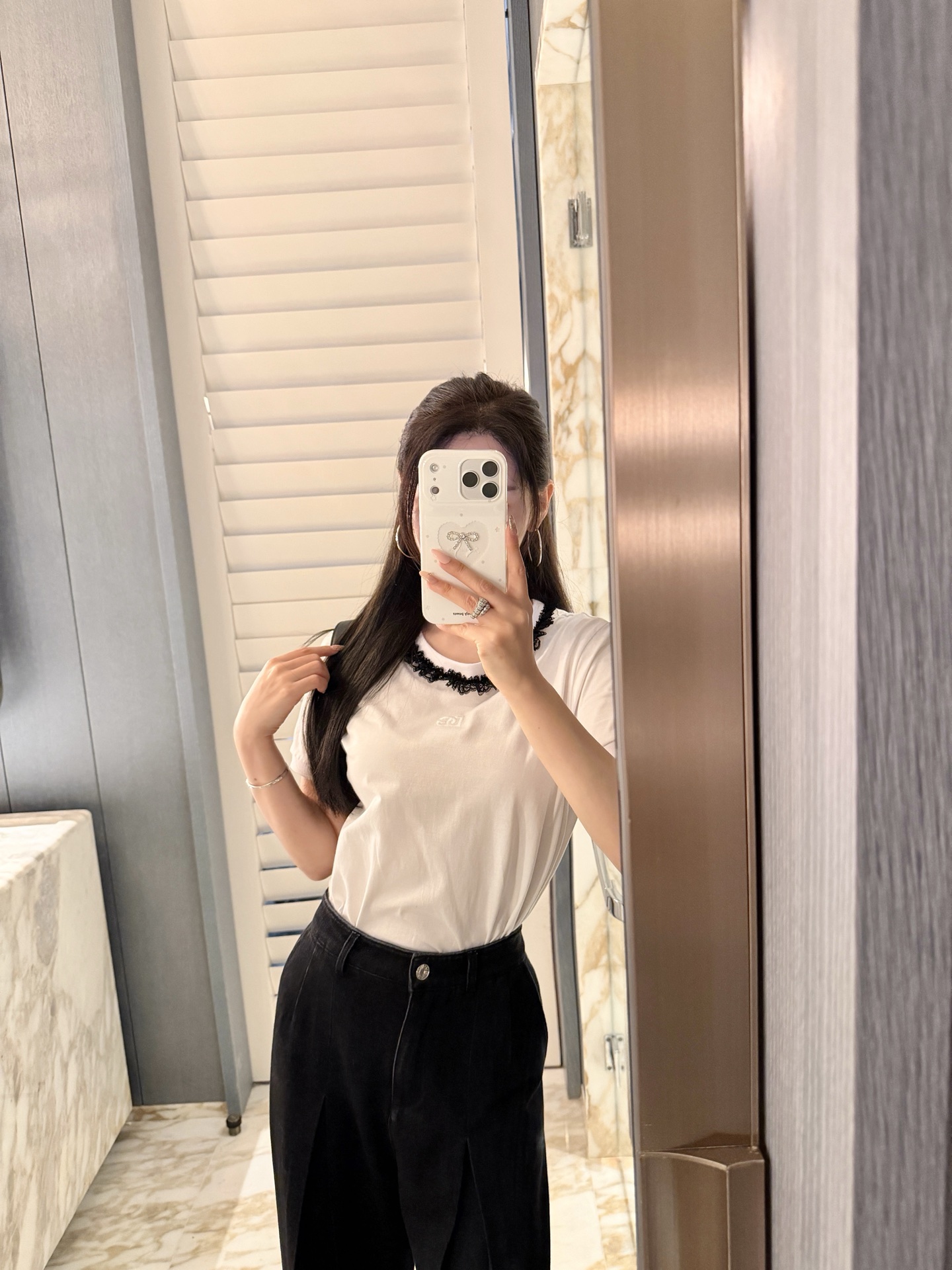 NO:801325,26 new spring and summer lace T-shirts are available for order for five days at 36-38-40-42,1986090926春夏新款蕾丝花边T 排单五天36-38-40-42,,,Women's clothing