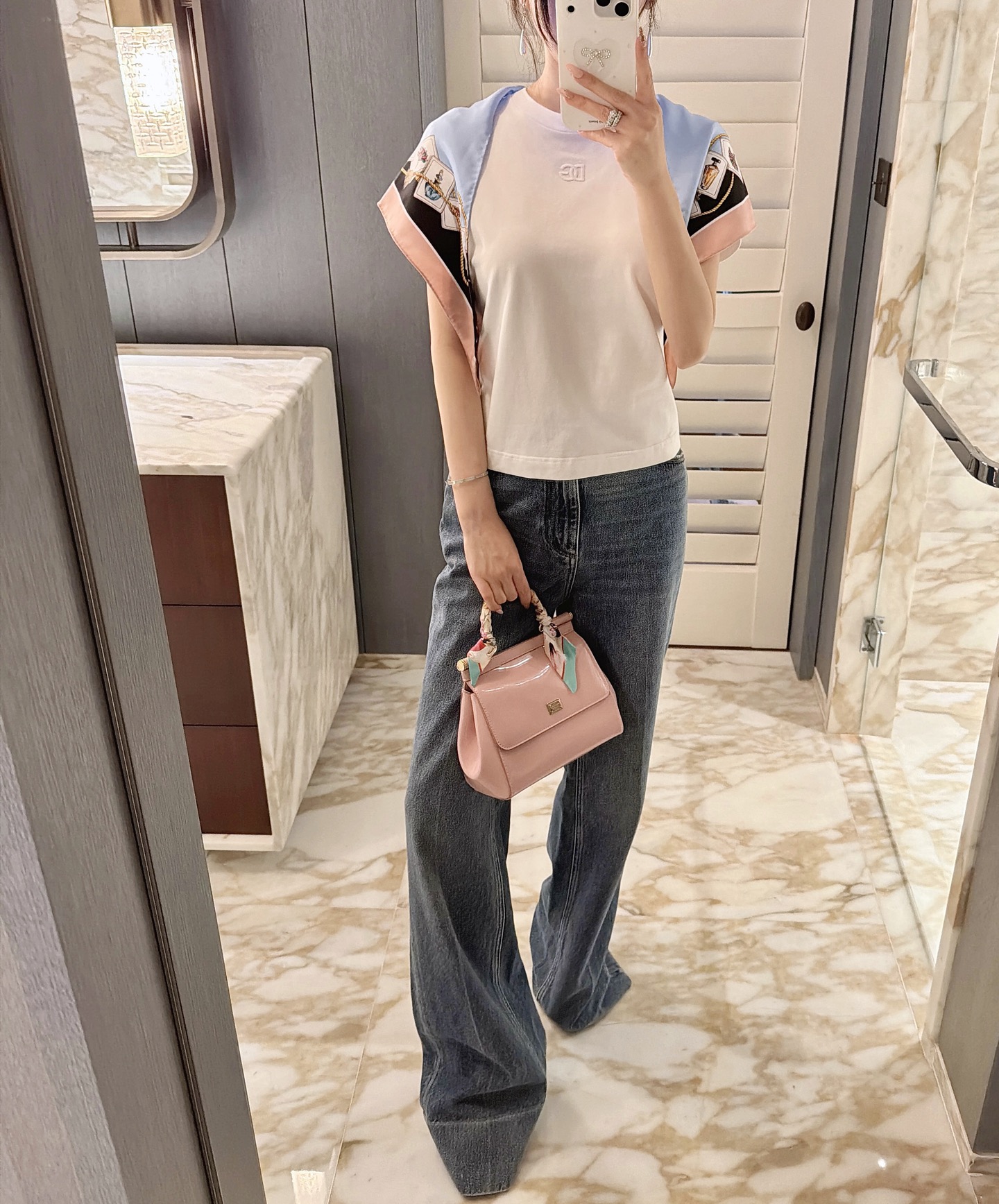 NO:803775,36 spring and summer new silk shawl white T!  Spot 36-38-40-42p,,real silk,shawls,1986090936春夏新款真丝披肩白T！现货36-38-40-42p,,real silk,shawls,,Women's clothing