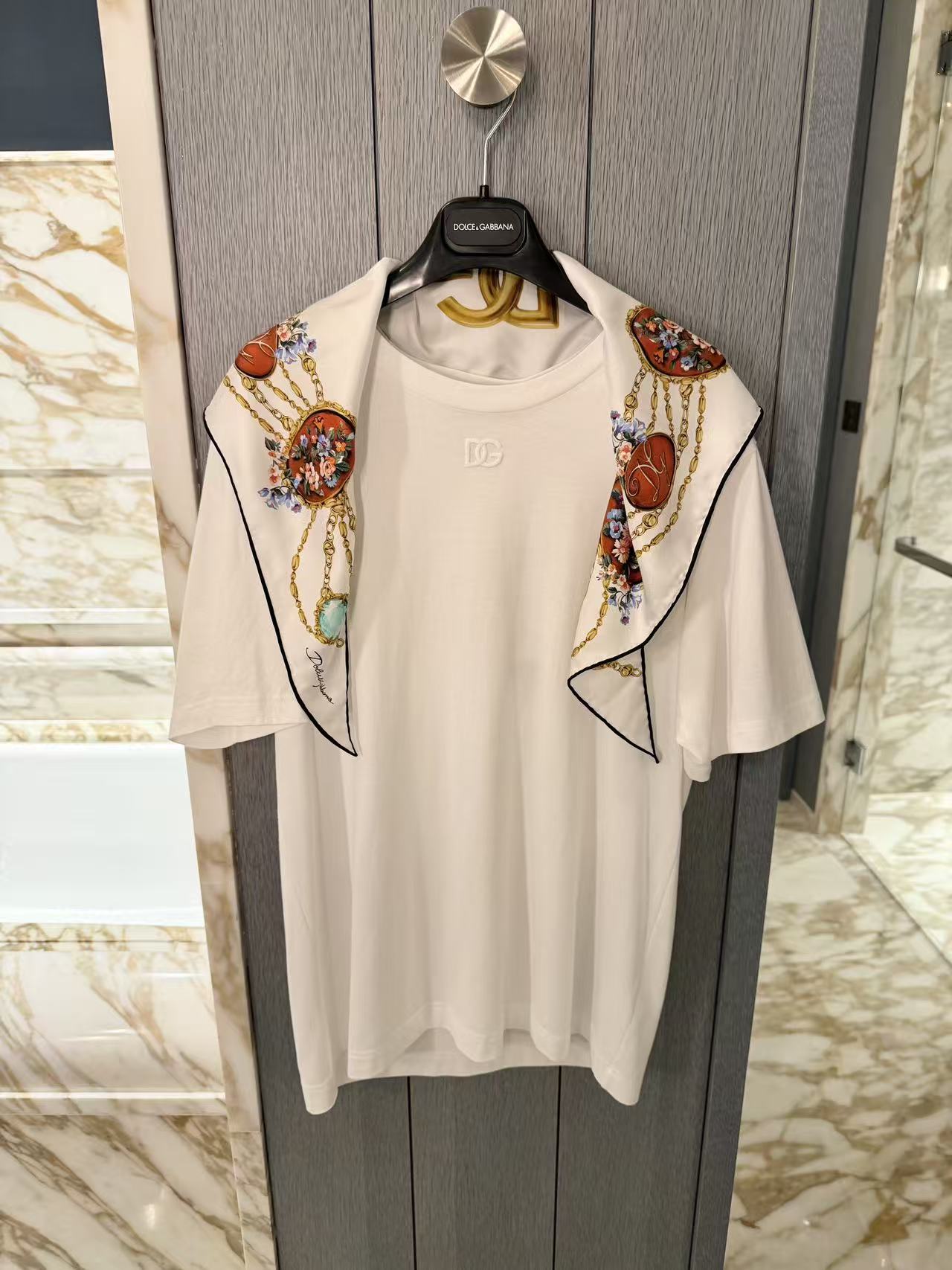 NO:806276,36 spring and summer new silk shawl white T!  Spot 36-38-40-42,,real silk,shawls,1986090936春夏新款真丝披肩白T！现货36-38-40-42,,real silk,shawls,,Women's clothing
